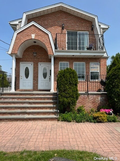 #1 photo, 38B Sintsink Drive, 长岛 华盛顿港 Port Washington , NY 11050