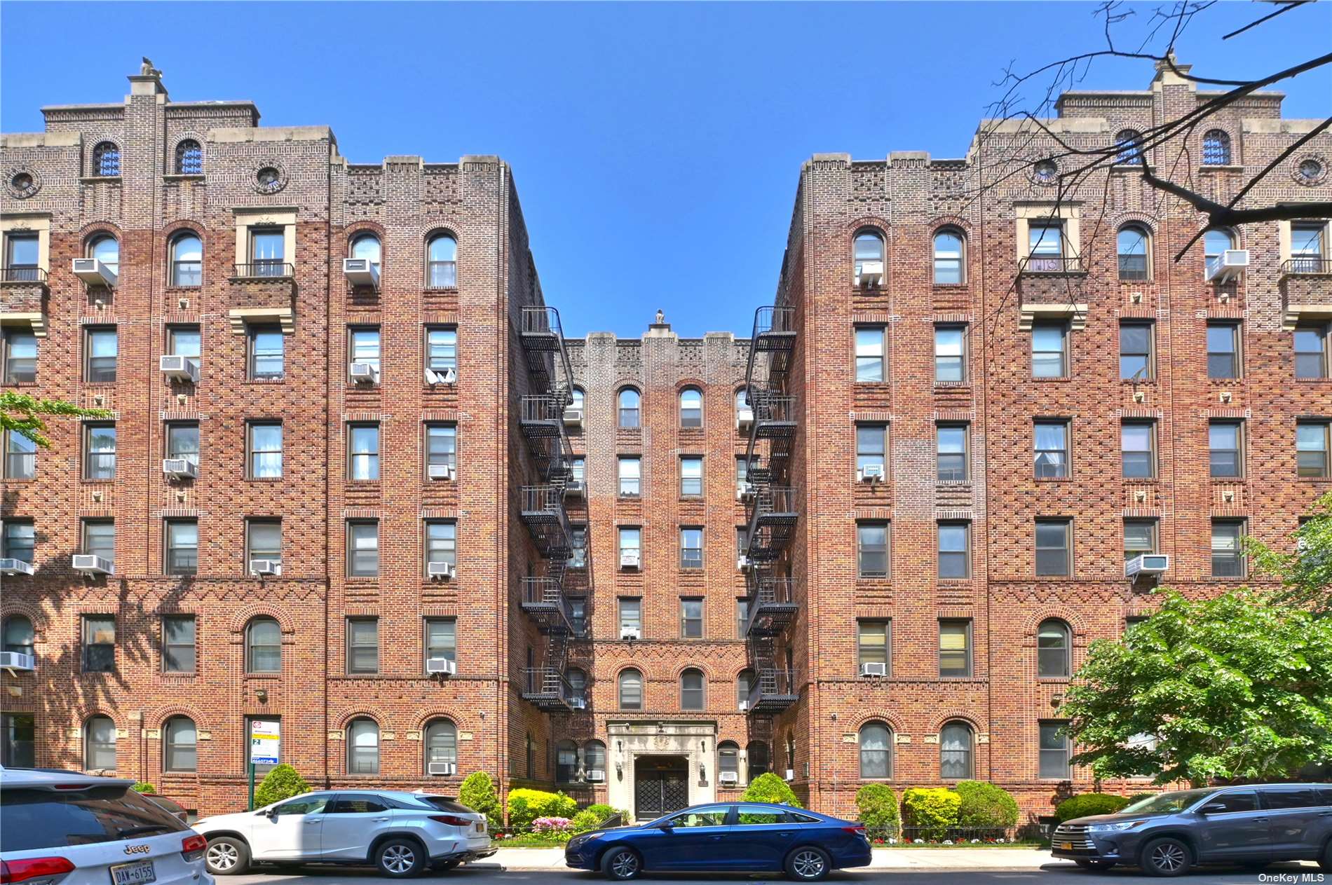 #1 photo, 110-21 73 Road, 皇后区 森林小丘 Forest Hills , NY 11375