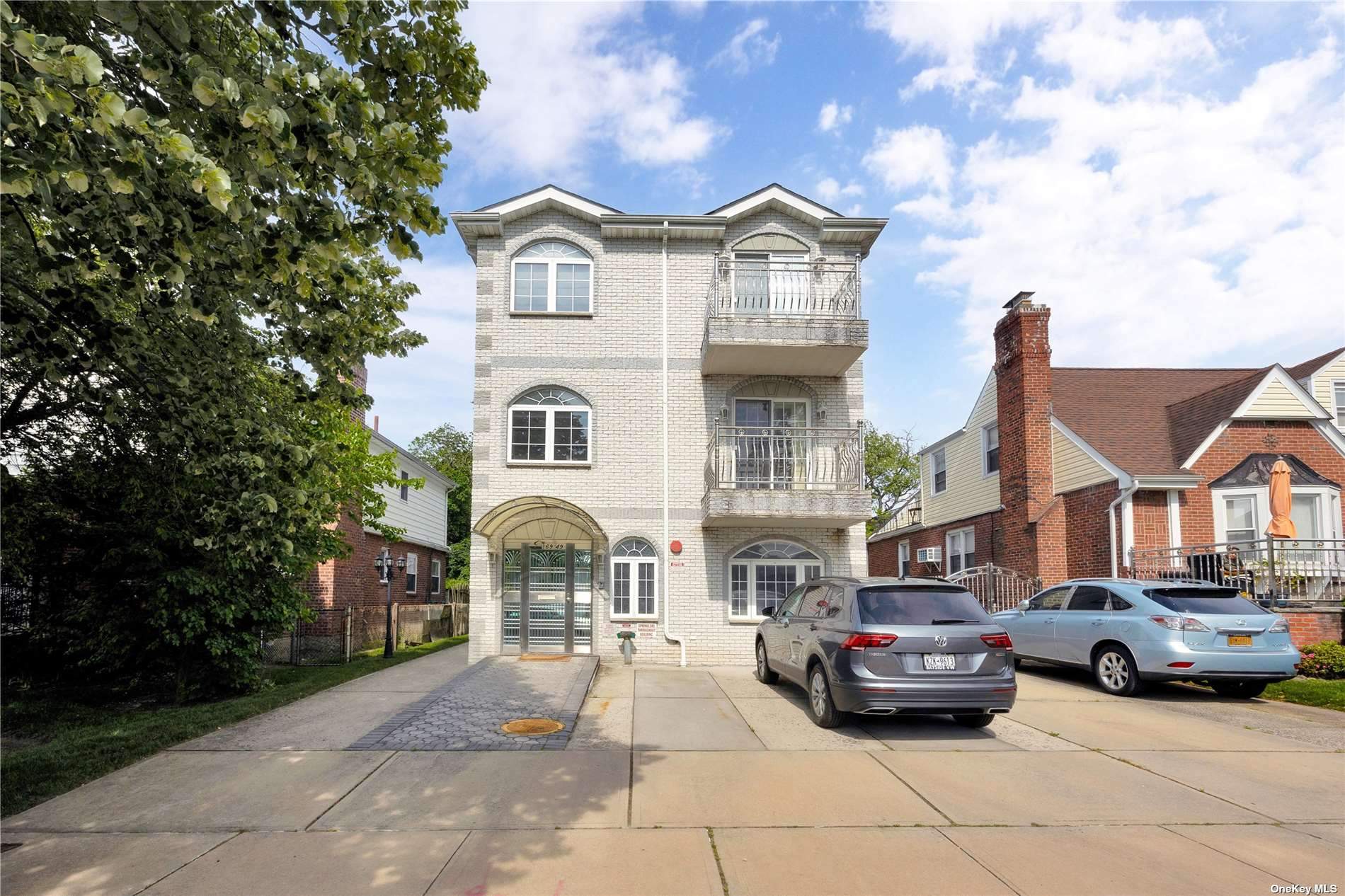 #1 photo, 69-49 185th Street, 皇后区 新鲜草原 Fresh Meadows , NY 11365