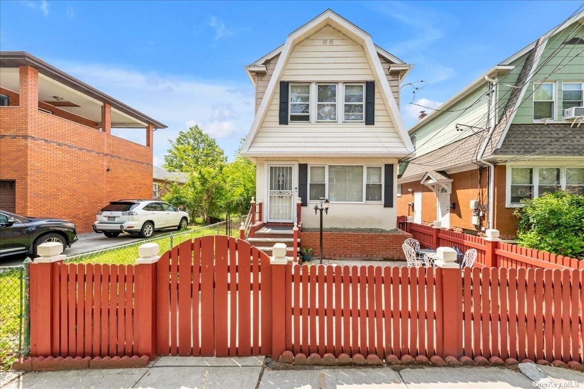 #1 photo, 192-10 42nd Avenue, 法拉盛 Flushing , NY 11358