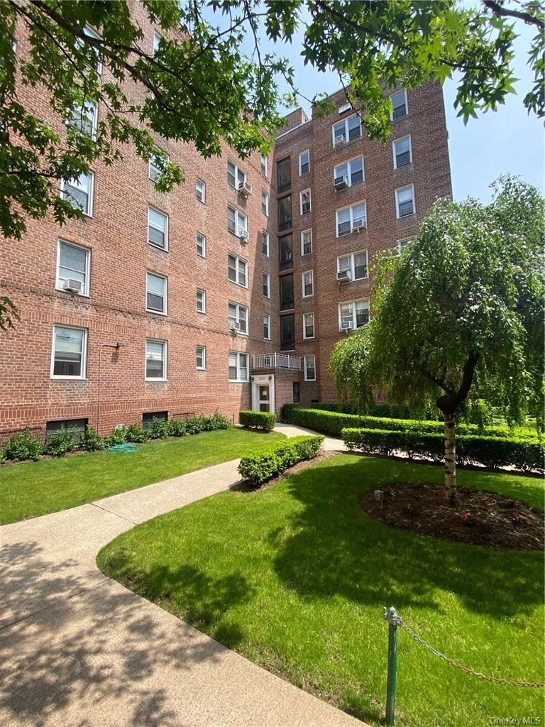 #11 photo, 5645 Netherland Avenue, Bronx , NY 10471