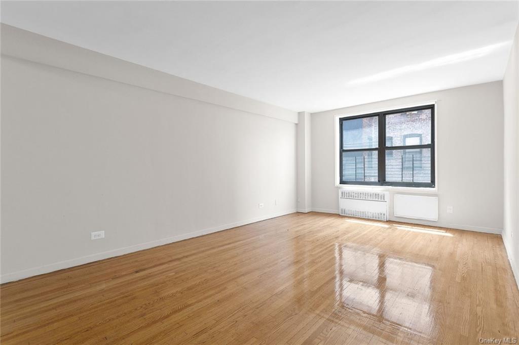 #1 photo, 133-17 Sanford Avenue, 法拉盛 Flushing , NY 11355