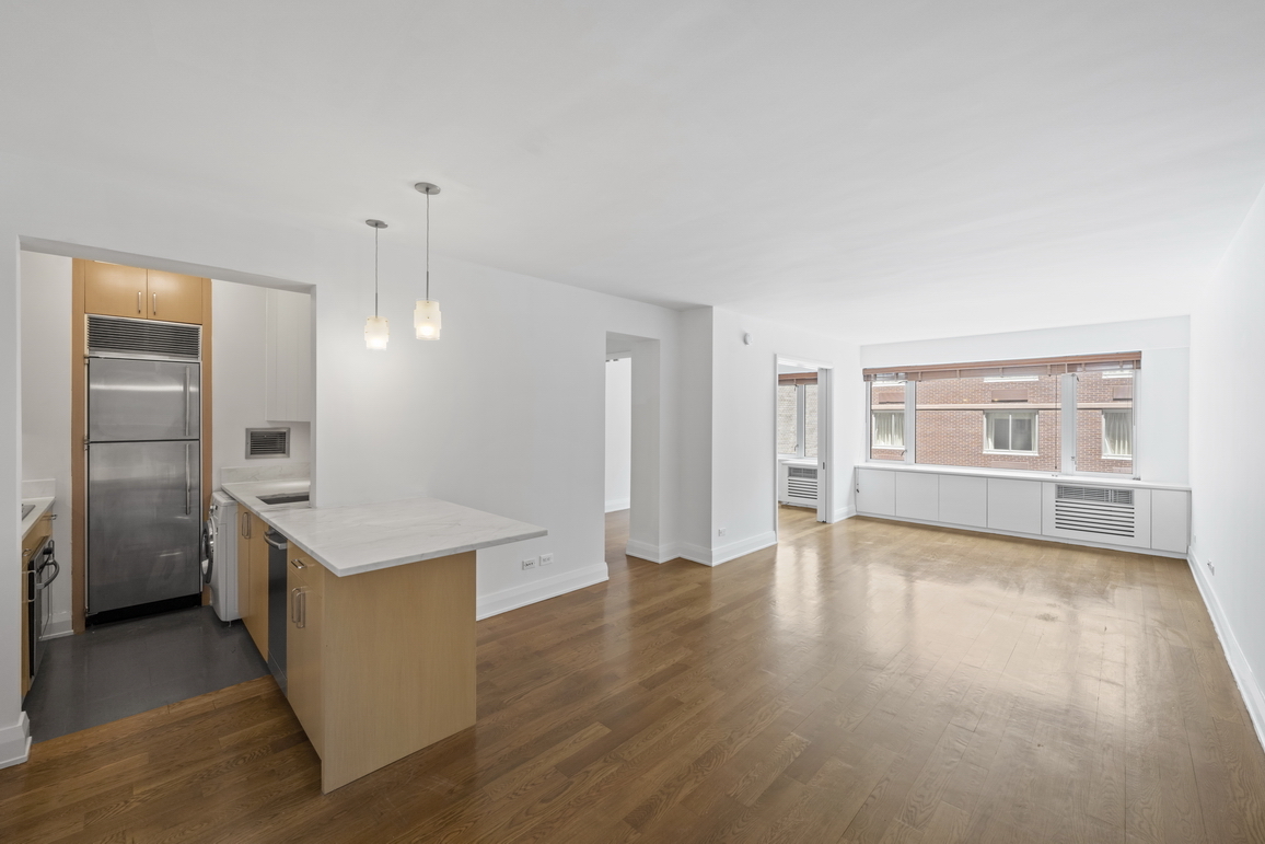 #1 photo, 211 E 51ST Street, 曼哈顿 中城东区 Turtle Bay , NY 10022