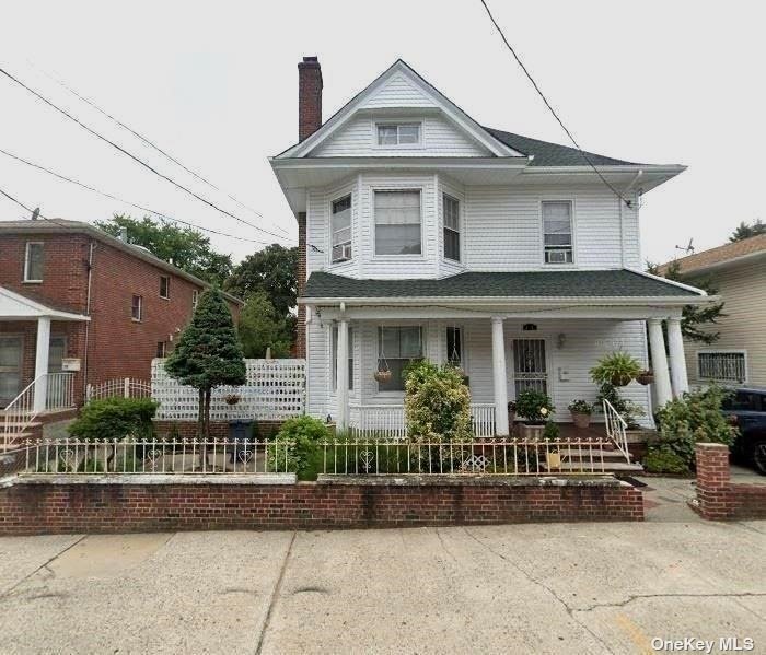 #1 photo, 14-14 119 Street, קווינס College Point , NY 11356