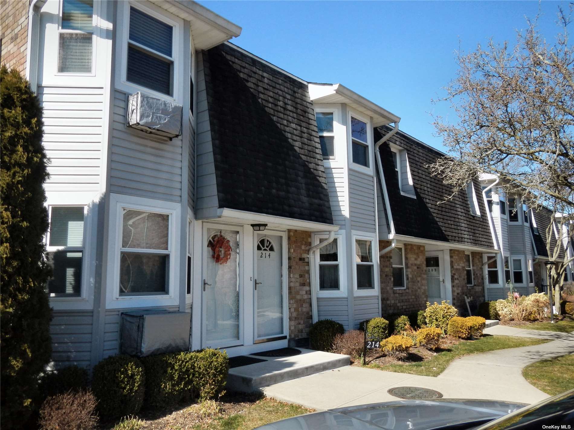 #1 photo, 214 Millard Avenue, West Babylon , NY 11704