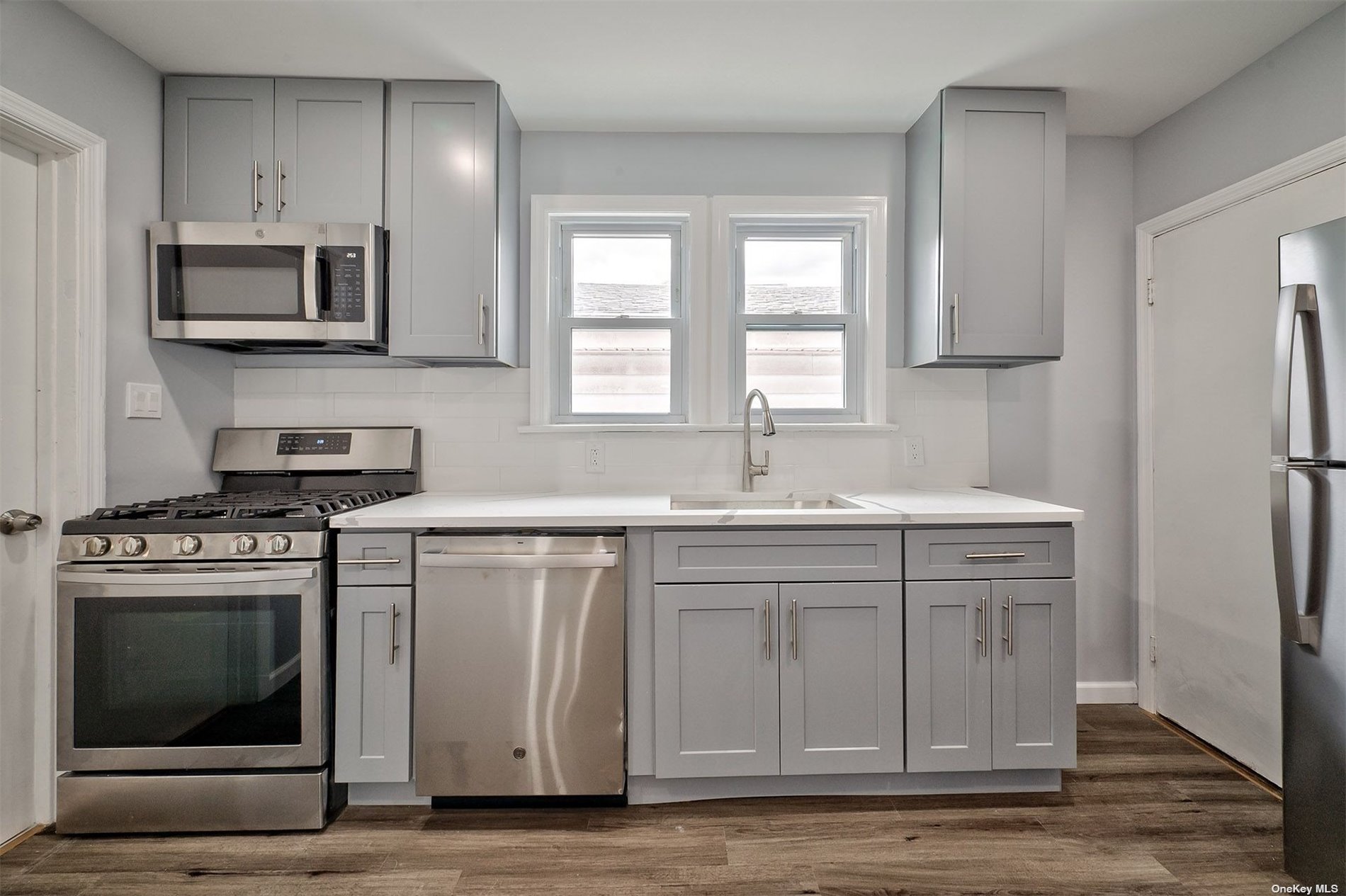 #1 photo, 10 Harrison Avenue, 长岛 Hicksville , NY 11801