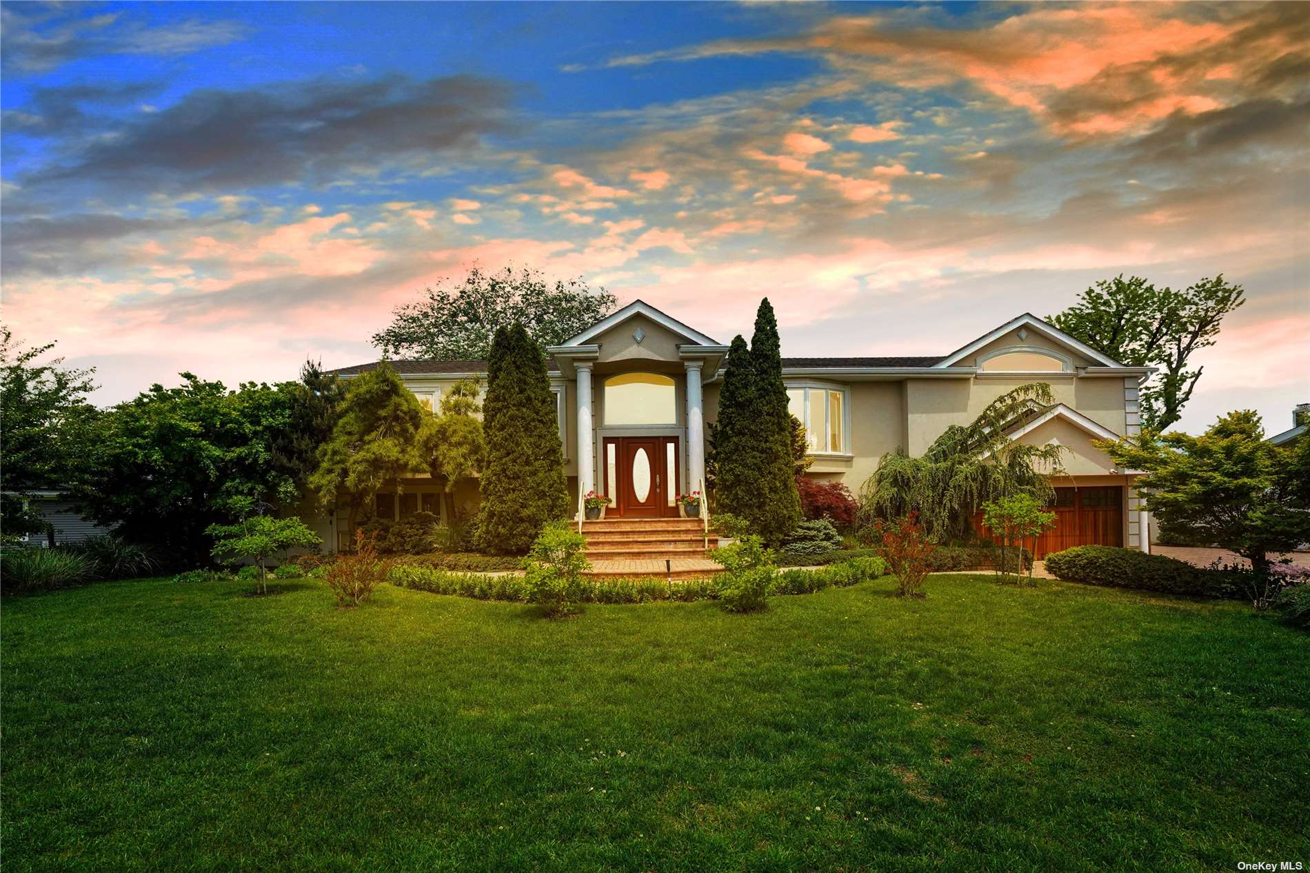 #1 photo, 37 Dolphin Lane, 东长岛 Copiague , NY 11726