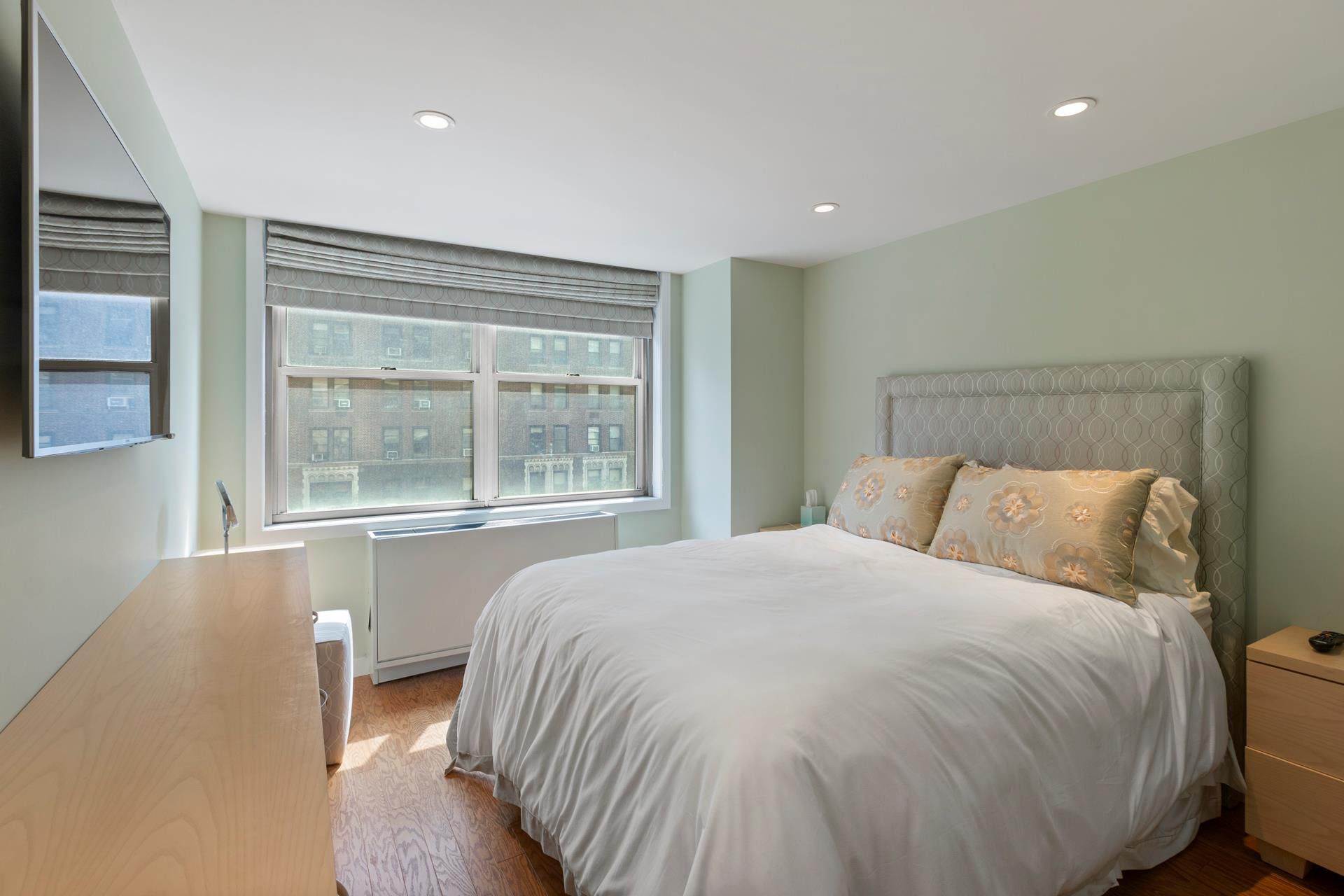 #1 photo, 301 East 79th Street, 曼哈顿 上东城 Yorkville , NY 10075