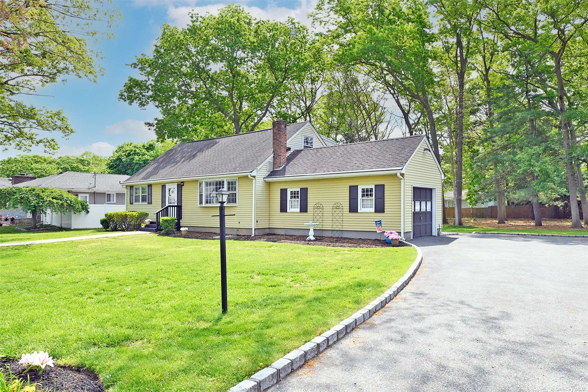 #1 photo, 146 Pleasant Street, 东长岛 Ronkonkoma , NY 11779