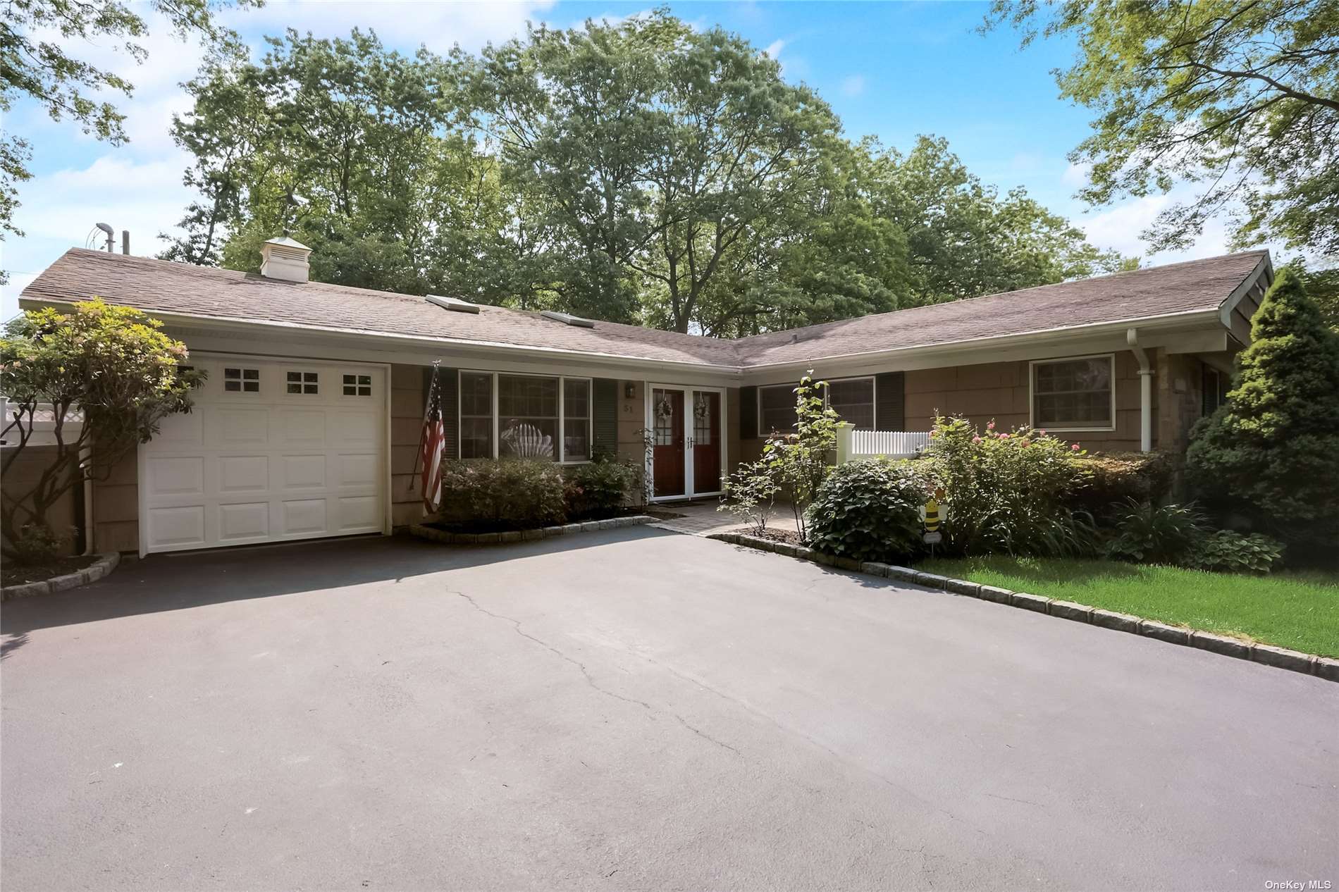 #1 photo, 31 Spencer Lane, Stony Brook , NY 11790