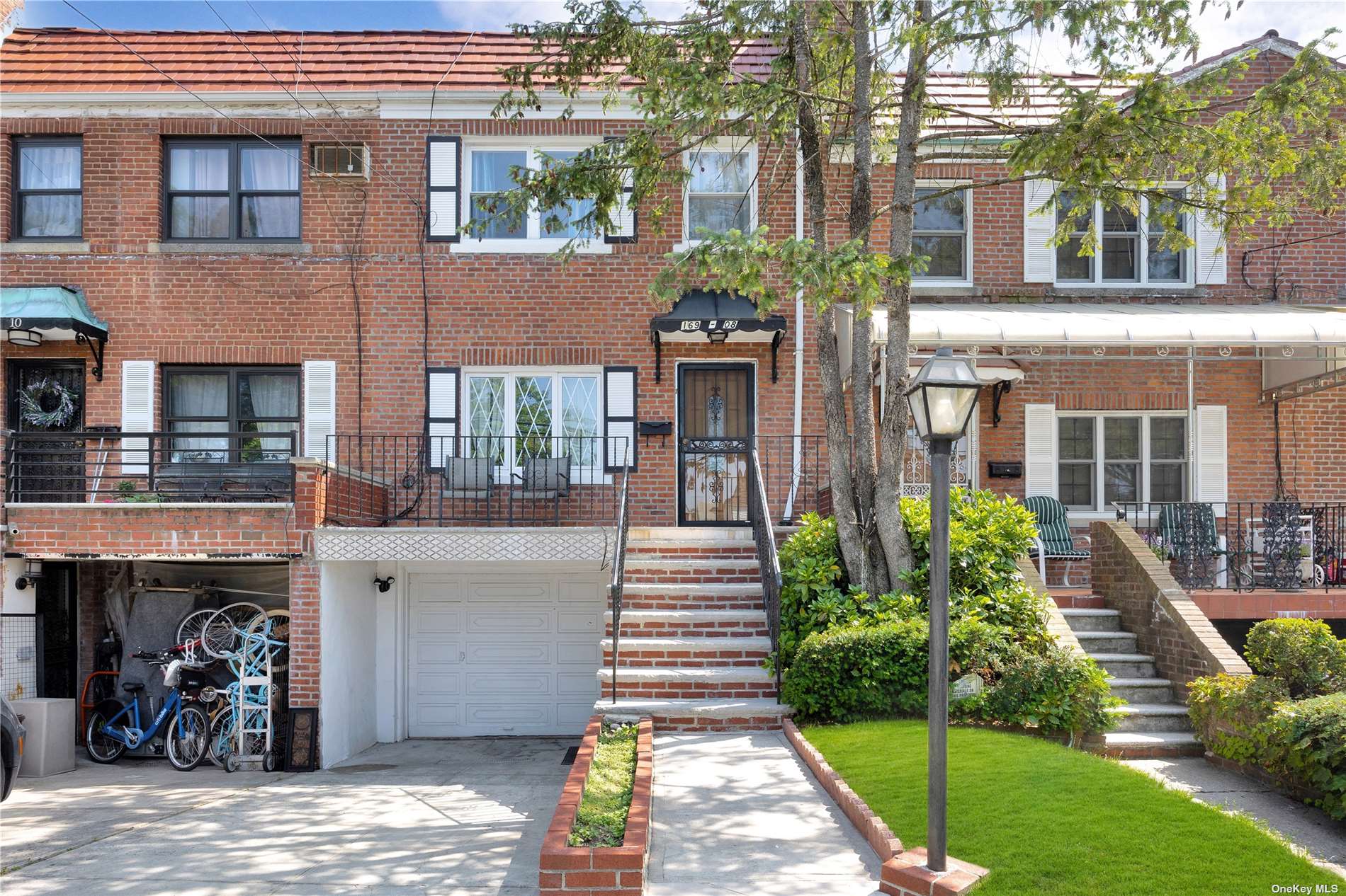 #1 photo, 169-08 32nd Avenue, 法拉盛 Flushing , NY 11358