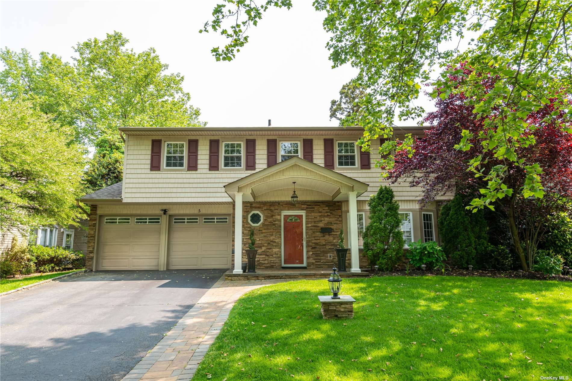 #1 photo, 5 Valentine Drive, 롱 아일랜드 Albertson , NY 11507