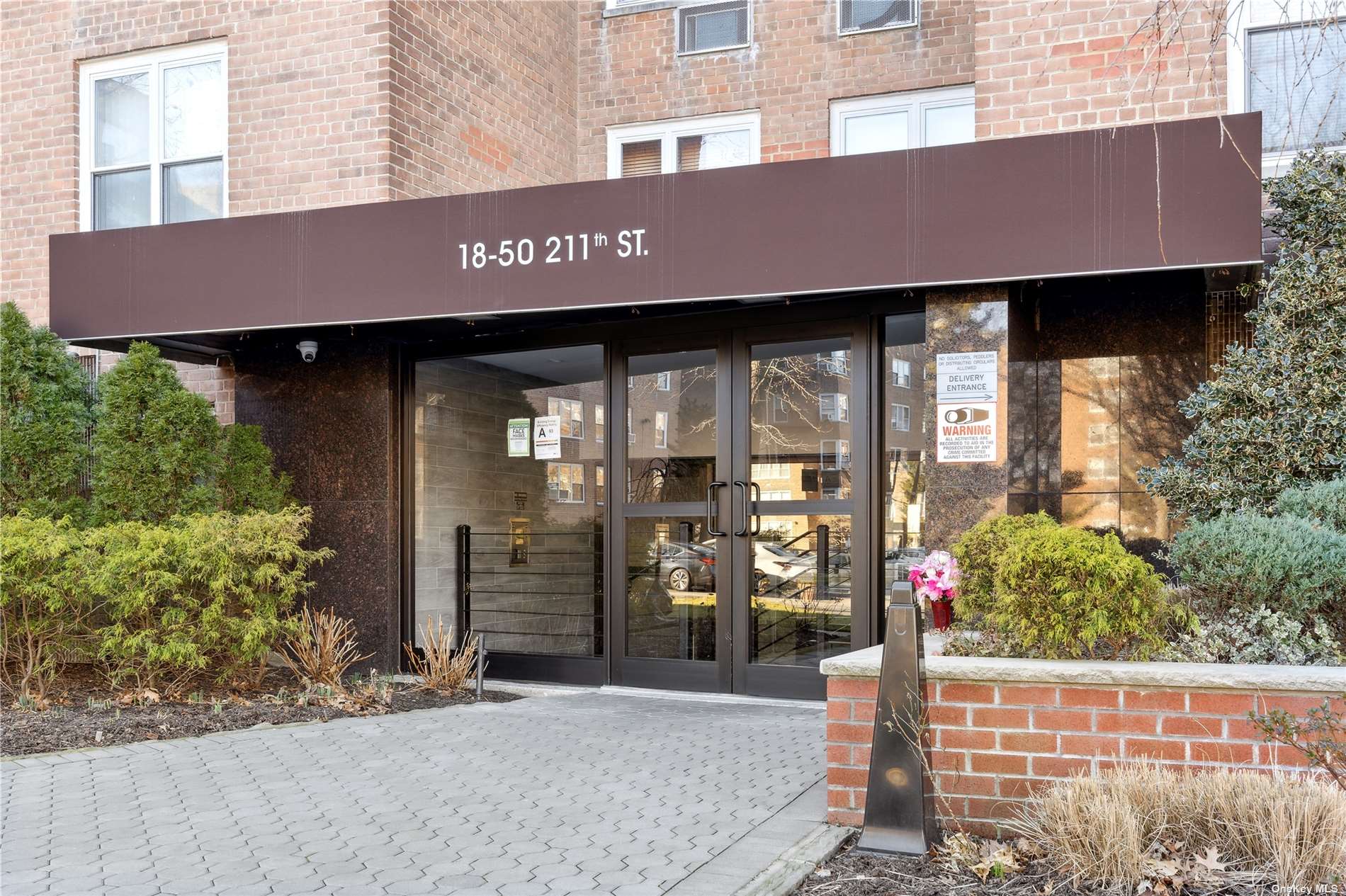 #1 photo, 18-50 211th Street, 皇后區 貝塞 Bayside , NY 11360