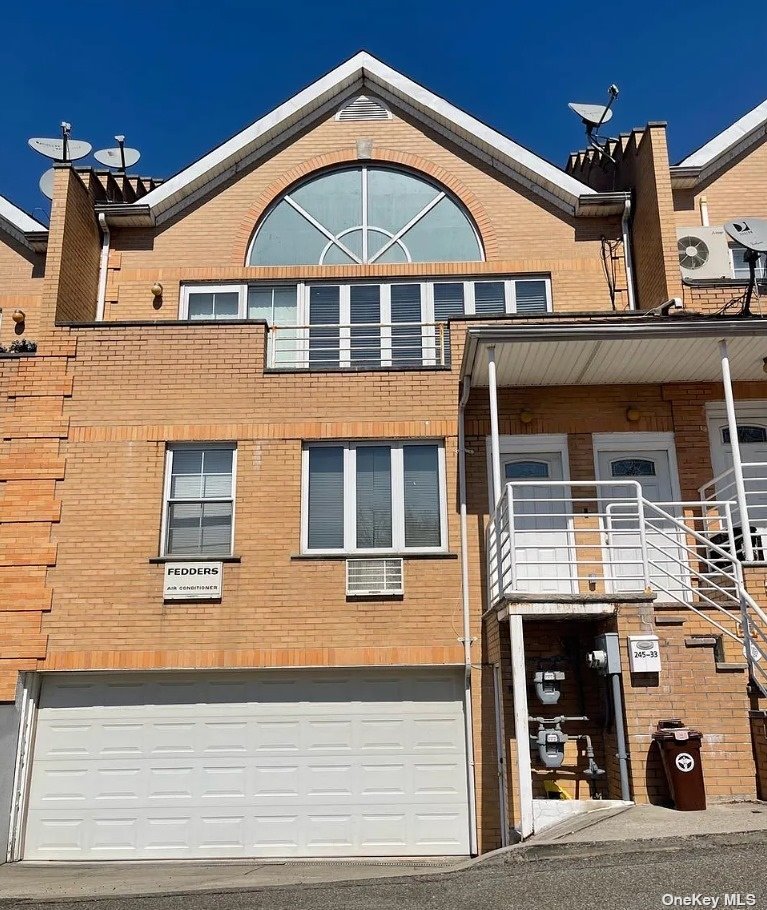 #1 photo, 245-33 60th Avenue, 皇后区 小颈 Little Neck , NY 11362