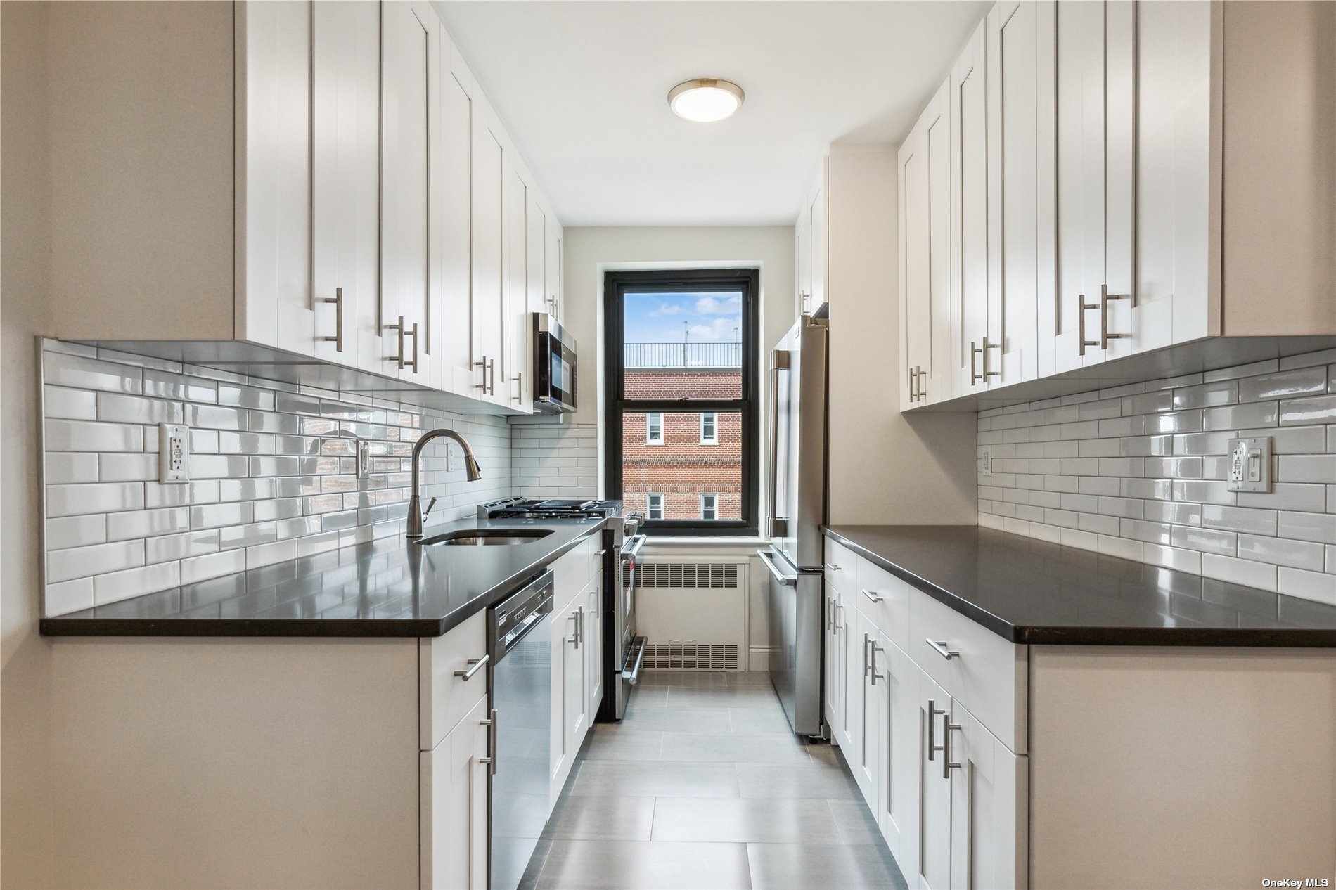 #1 photo, 100-11 67th Road, 皇后区 森林小丘 Forest Hills , NY 11375