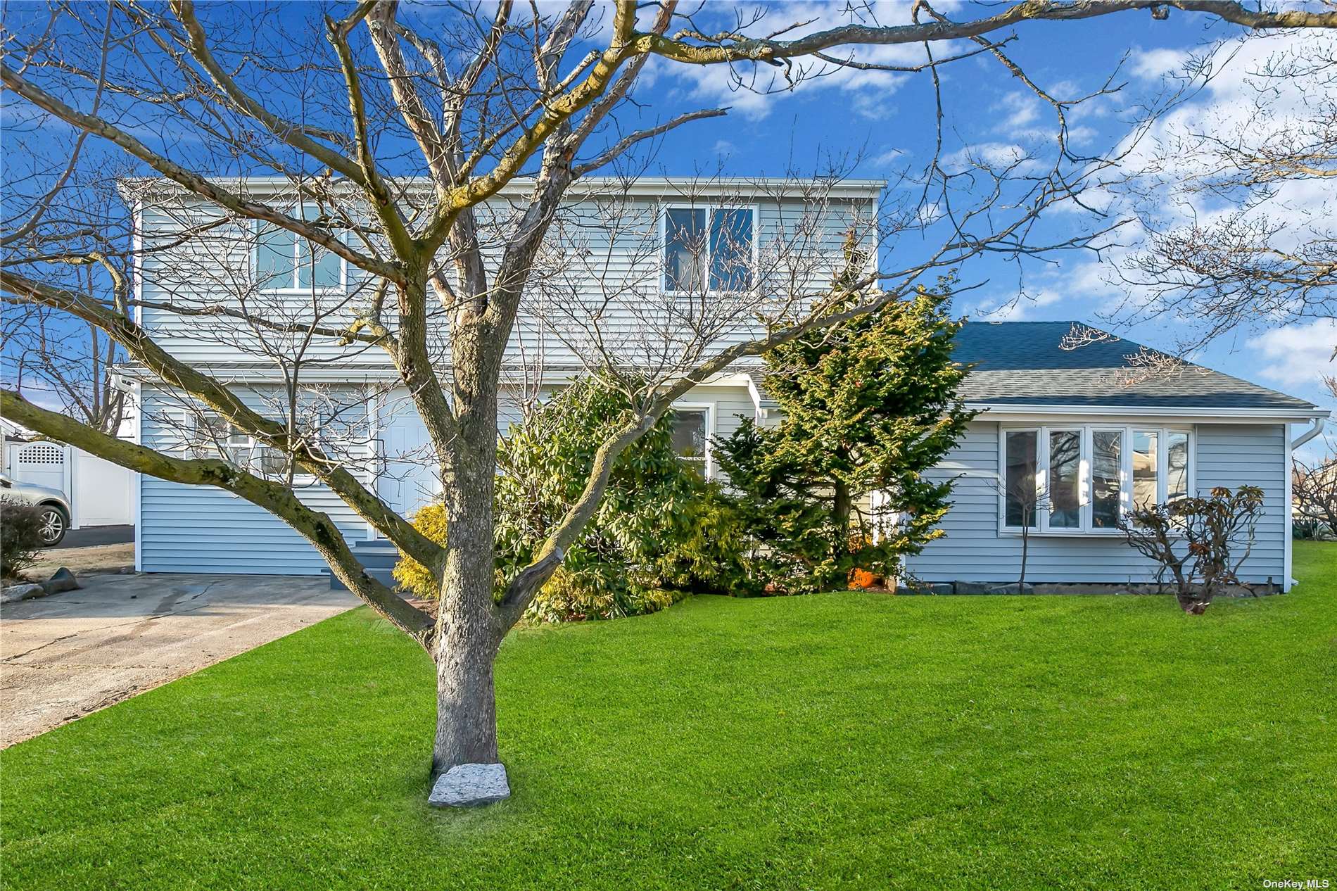 #1 photo, 4230 Florence Road, מחוז נסאו Bethpage , NY 11714