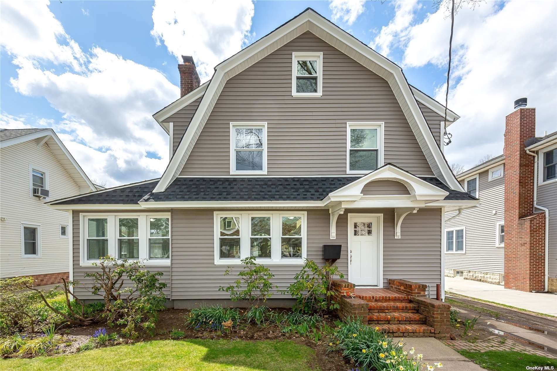 #1 photo, 24 Walnut Avenue, 长岛 花卉园 Floral Park , NY 11001