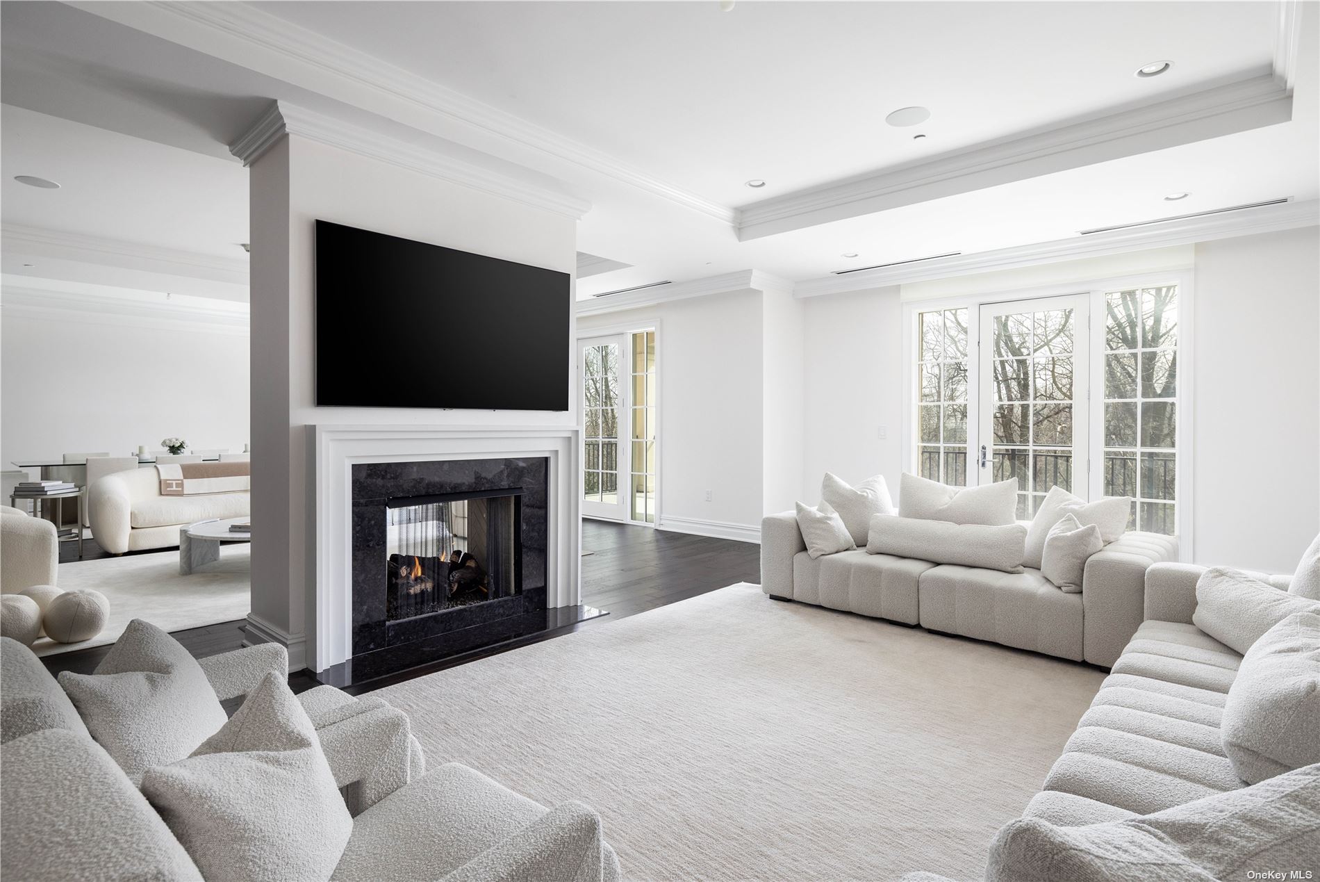 #1 photo, 3000 Royal Court, 长岛 北丘 North Hills , NY 11040