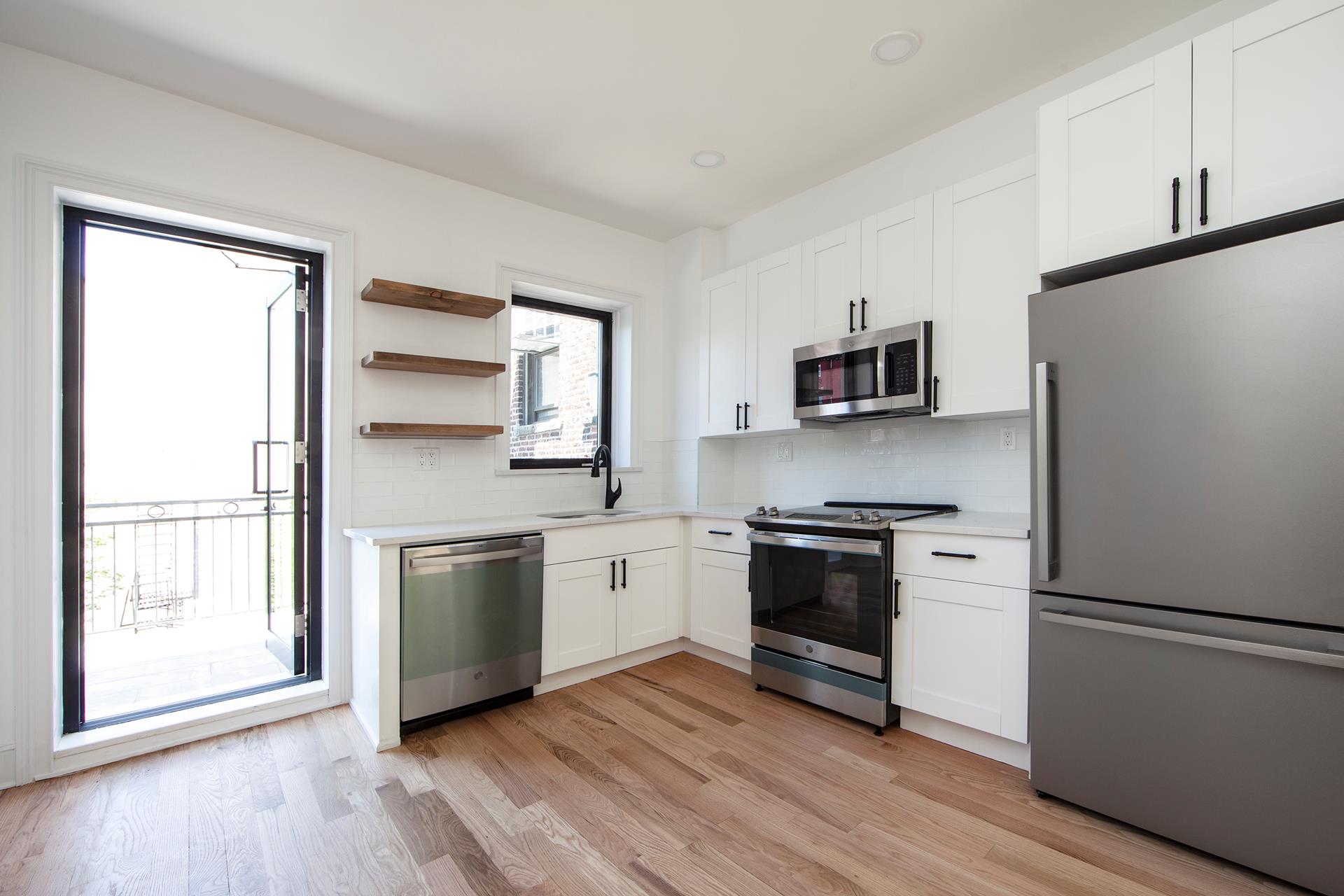 #1 photo, 392 COURT Street, 布鲁克林 卡罗尔花园 Carroll Gardens , NY 11231