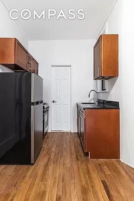 #1 photo, 172 Thompson Street, 曼哈顿 格林威治村 Greenwich Village , NY 10012