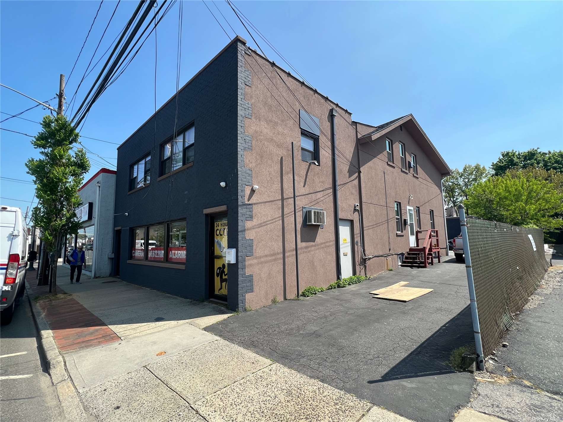 #1 photo, 626 Merrick Road, 长岛 Lynbrook , NY 11563