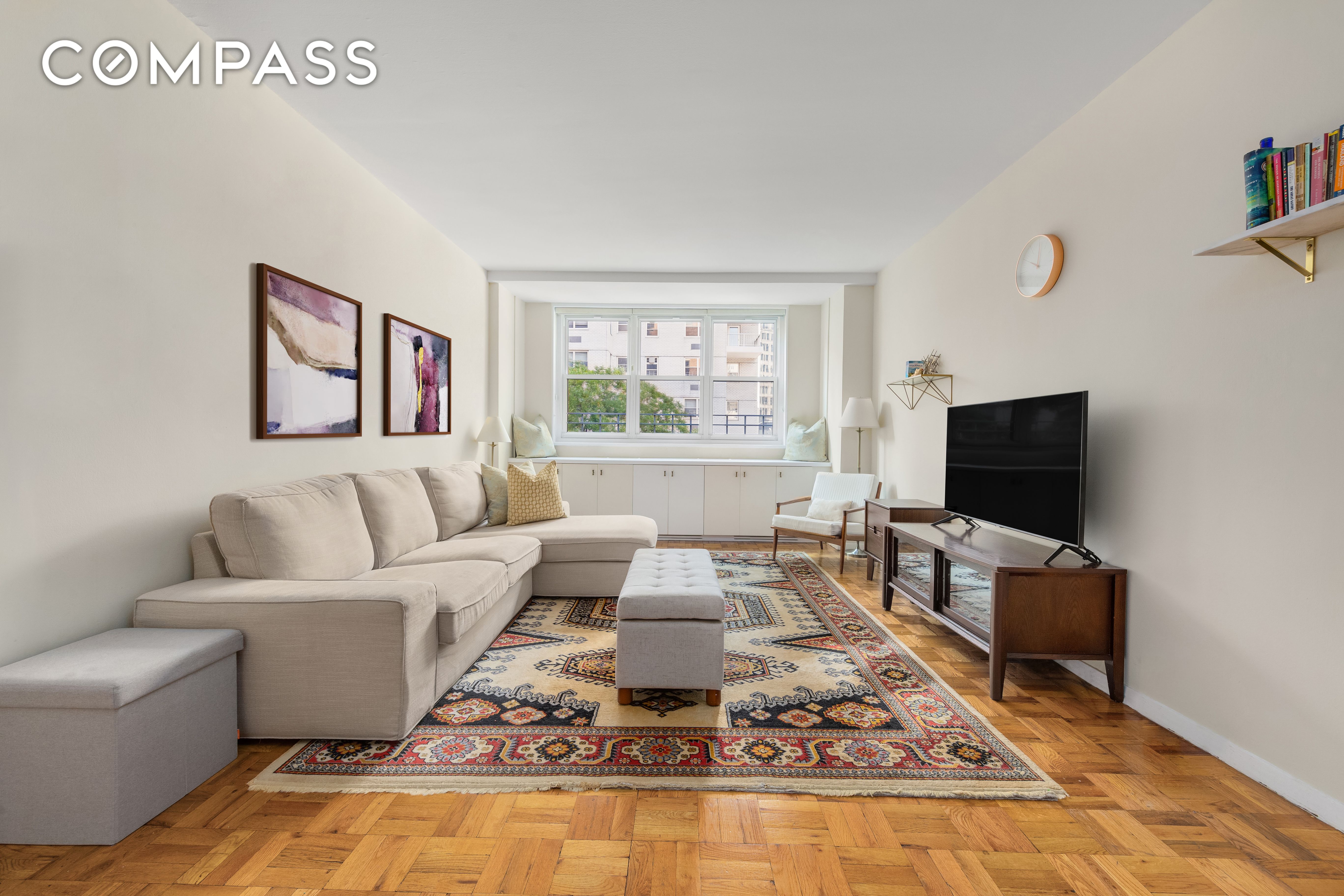 #1 photo, 63 E 9th Street, 曼哈顿 格林威治村 Greenwich Village , NY 10003