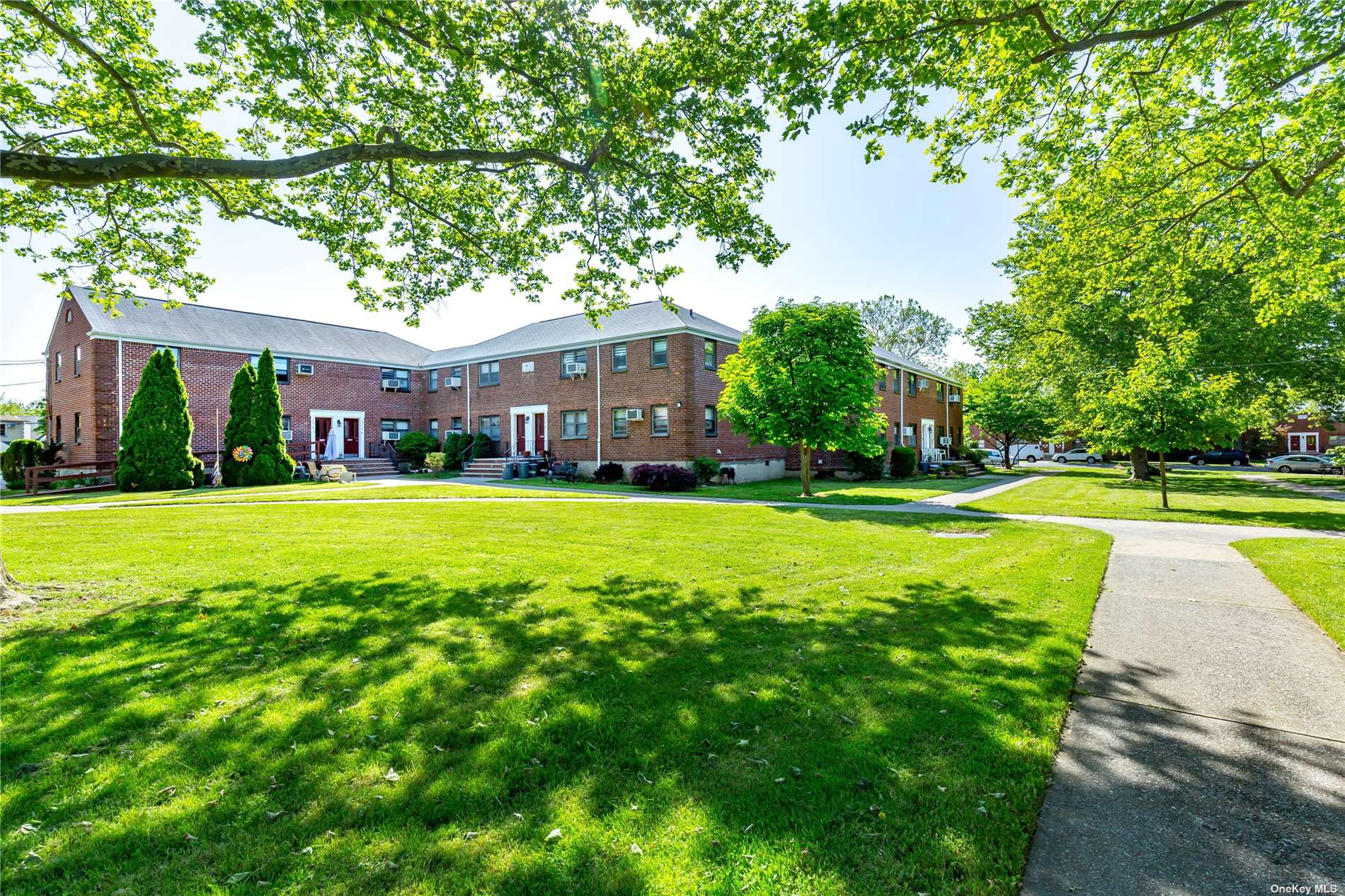 #1 photo, 163-10 Willis Point, קווינס Whitestone , NY 11357