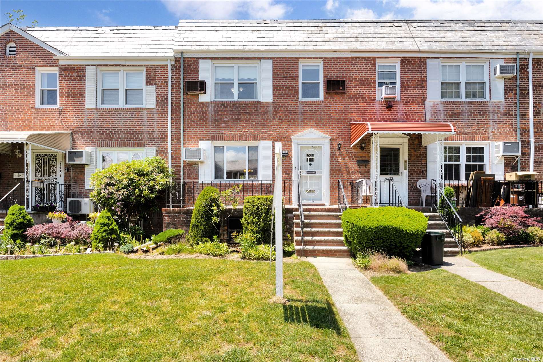 #1 photo, 73-36 174th Street, 皇后区 新鲜草原 Fresh Meadows , NY 11366