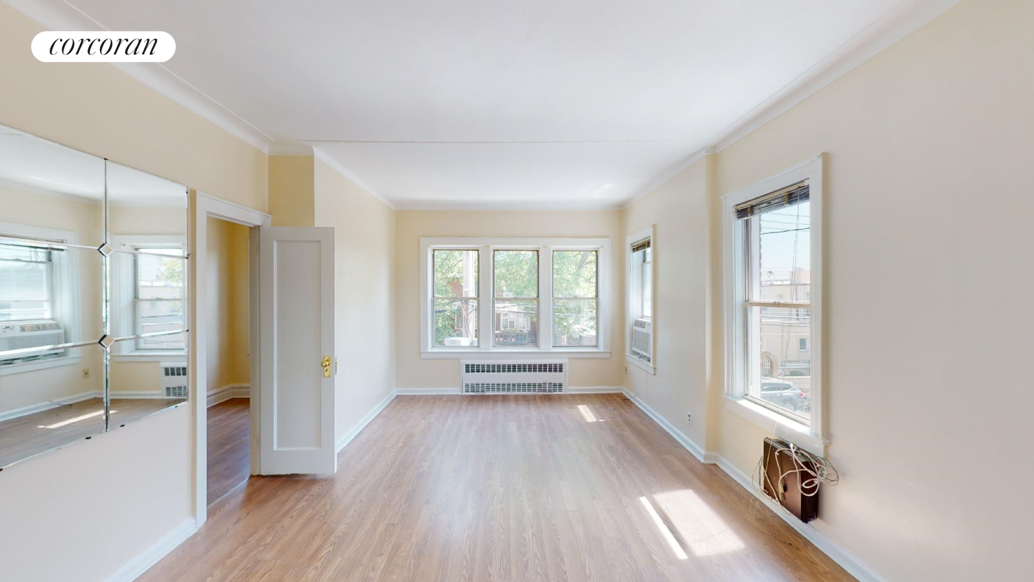 #1 photo, 974 74th Street, 布鲁克林 Dyker Heights , NY 11228