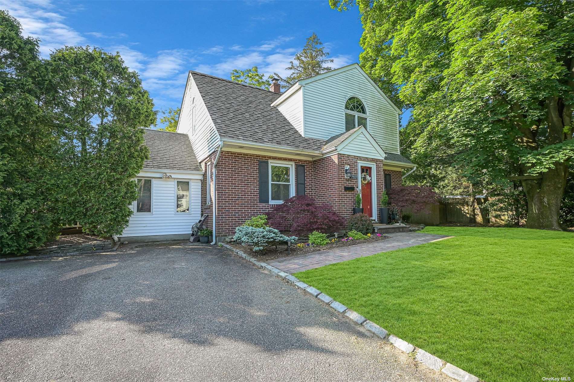 #1 photo, 62 E Park Drive, 东长岛 亨廷顿站 Huntington Station , NY 11746