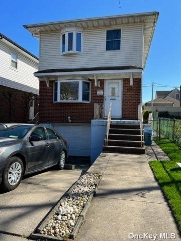 #1 photo, 168-12 19th Avenue, קווינס Whitestone , NY 11357