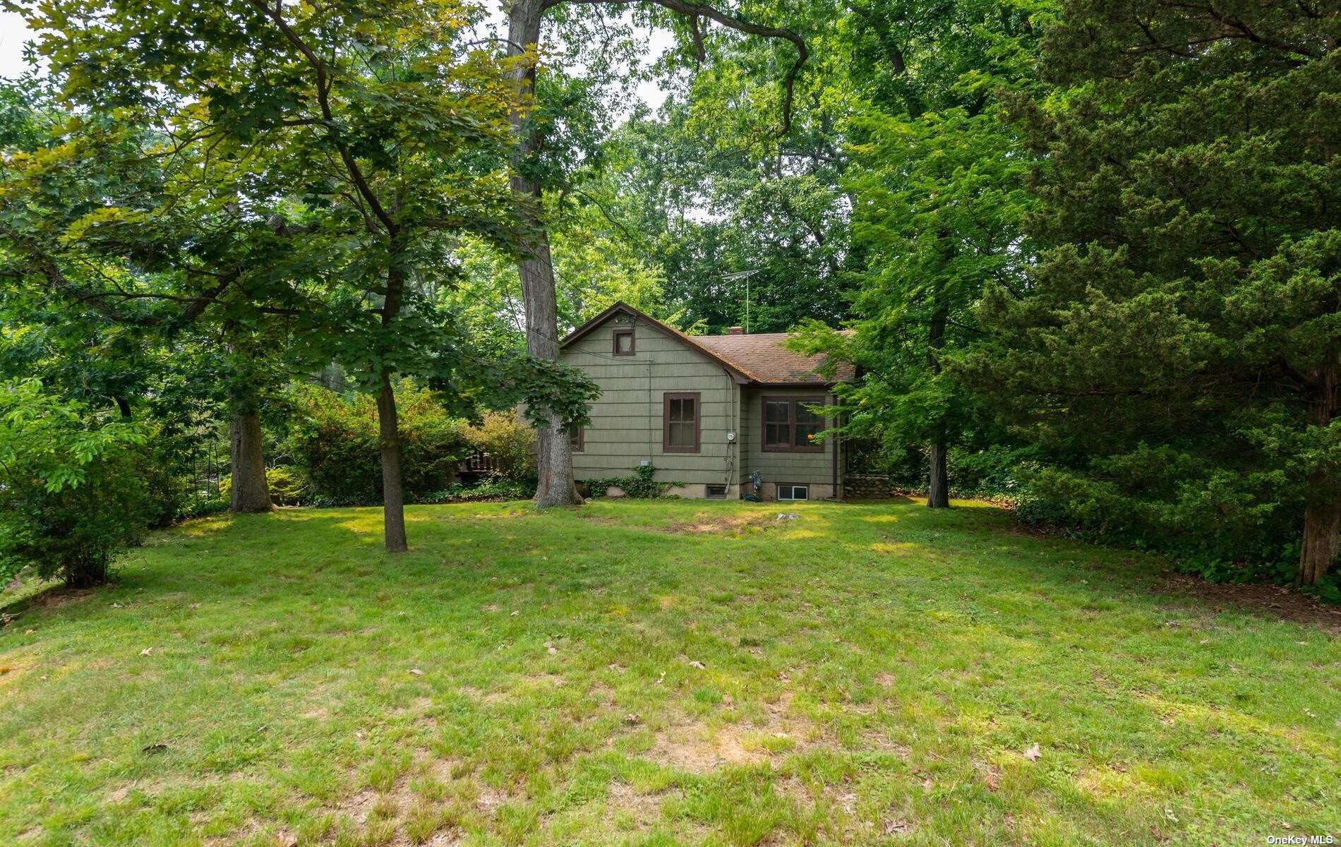 #1 photo, 804 Harrison Drive, 东长岛 Centerport , NY 11721