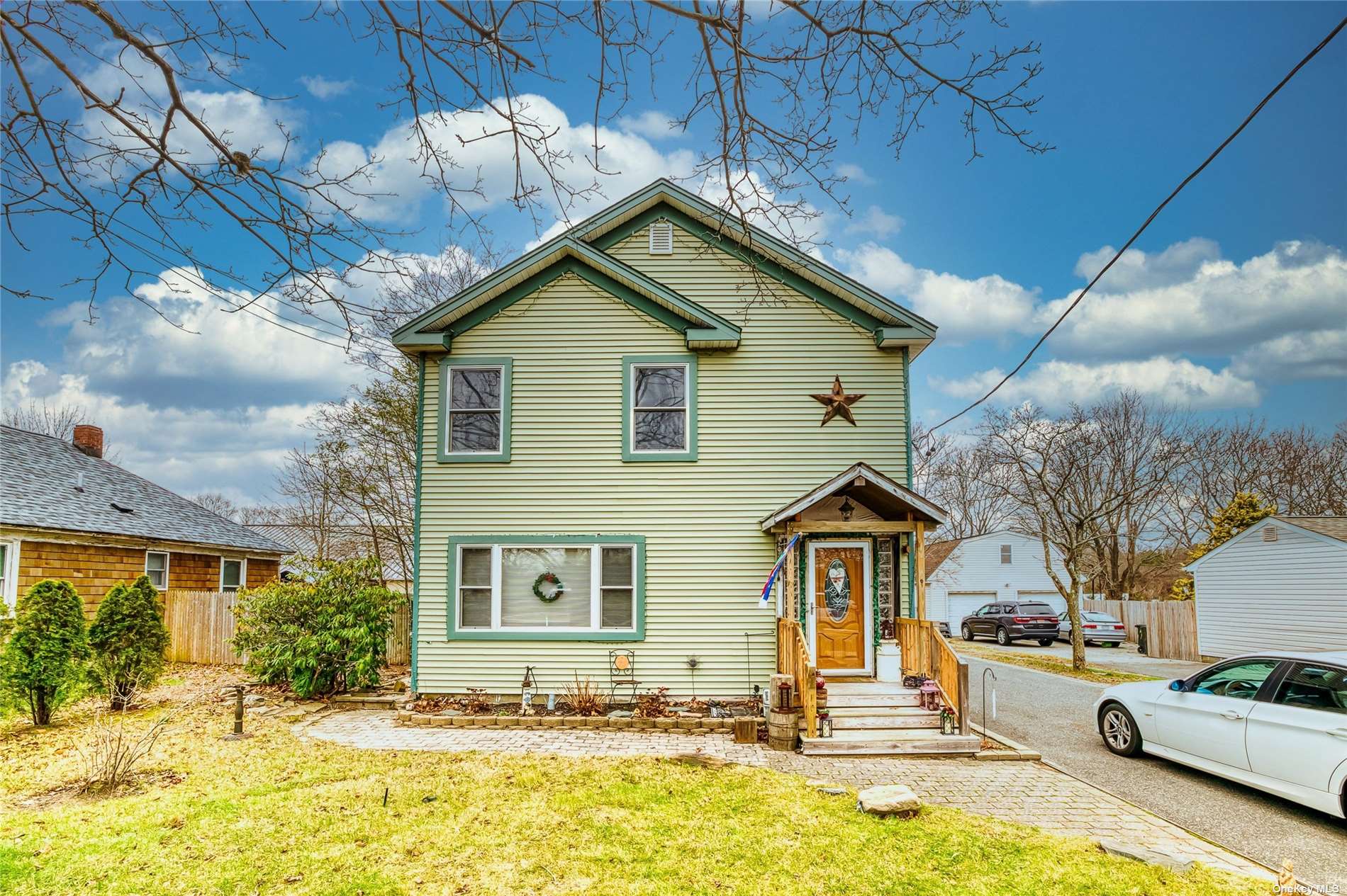 #1 photo, 44 Brookfield Avenue, 东长岛 Center Moriches , NY 11934