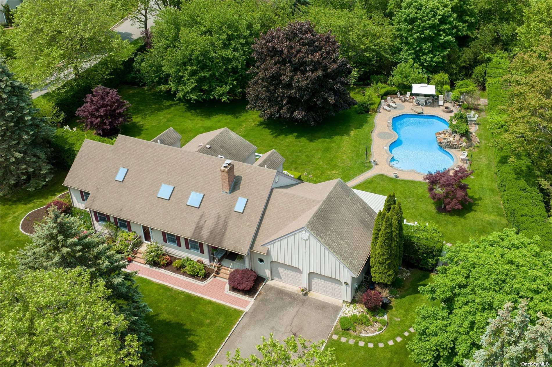 #1 photo, 15 Simeon Road, 东长岛 Jamesport , NY 11947