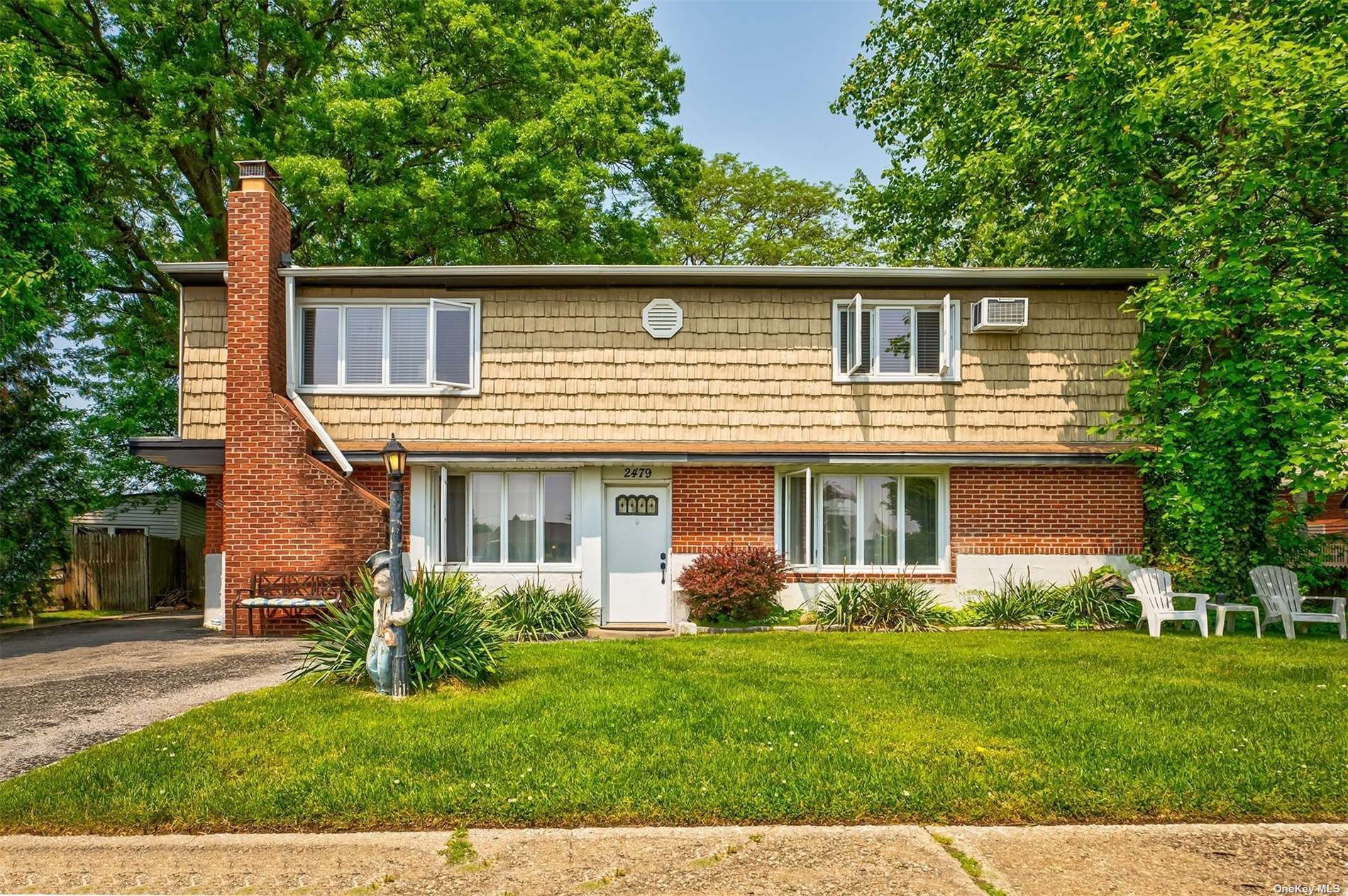 #1 photo, 2479 Dogwood Avenue, 长岛 East Meadow , NY 11554