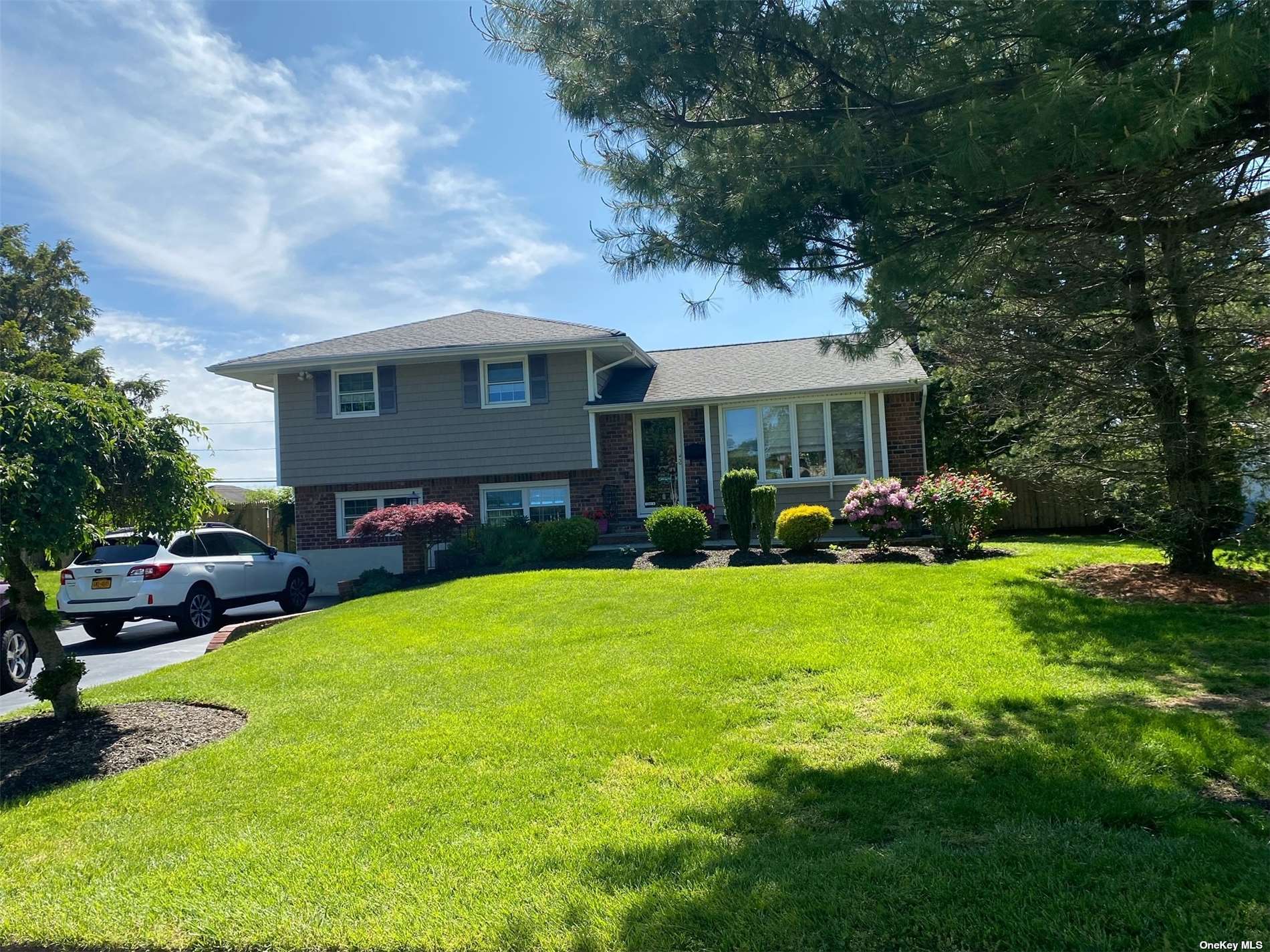 #1 photo, 36 Verbena Drive, 东长岛 康马克 Commack , NY 11725