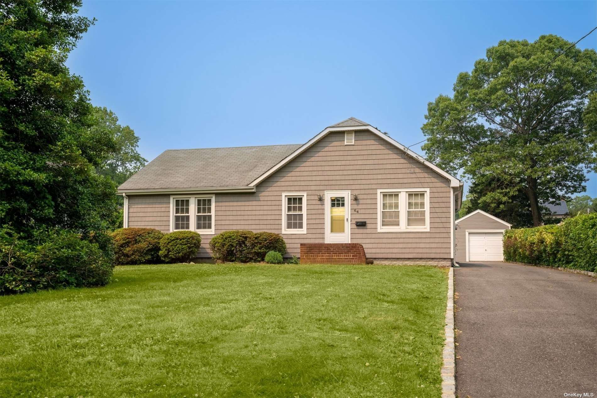 #1 photo, 64 5th Avenue, 东长岛 Kings Park , NY 11754