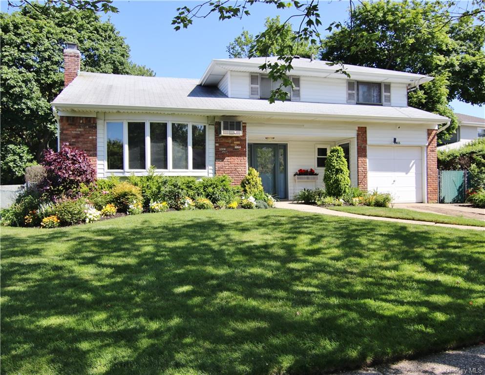 #1 photo, 2455 Cliff Lane, 长岛 North Bellmore , NY 11710
