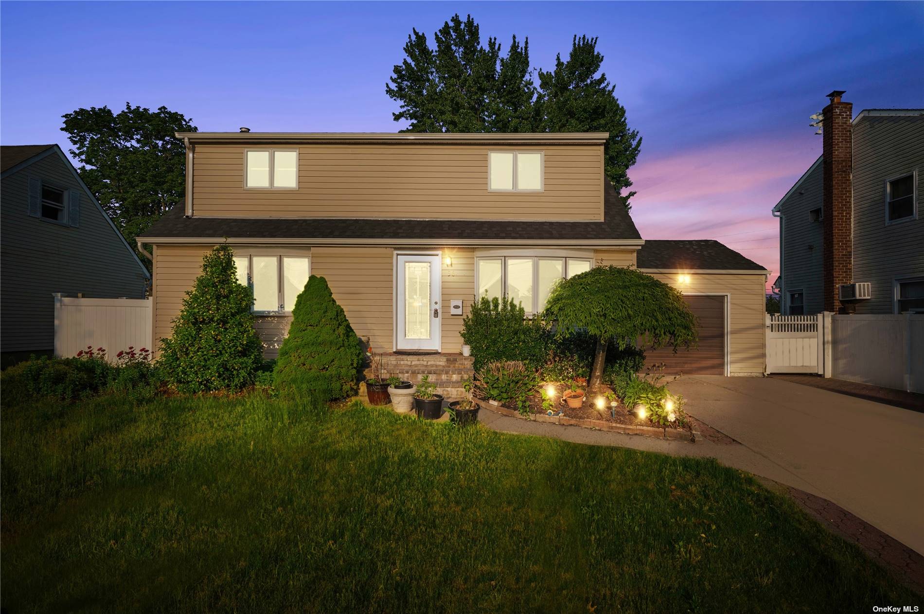 #1 photo, 36 Seymour Lane, 长岛 Hicksville , NY 11801