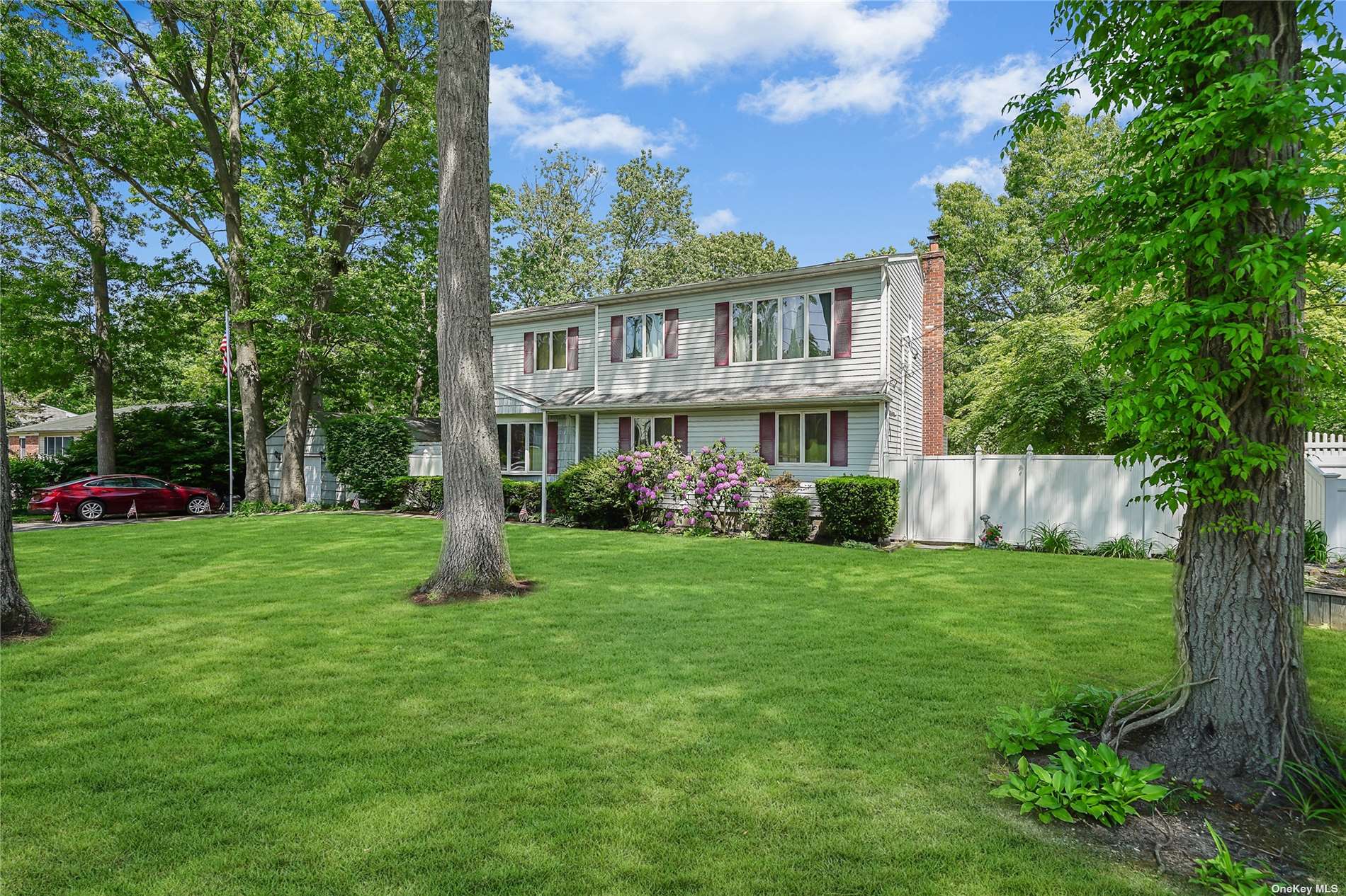 #1 photo, 321 Southport Street, 东长岛 Ronkonkoma , NY 11779