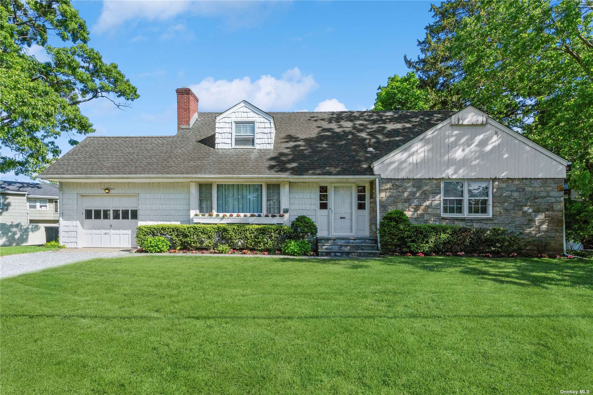 #1 photo, 379 Kenridge Road, 长岛 Lawrence , NY 11559