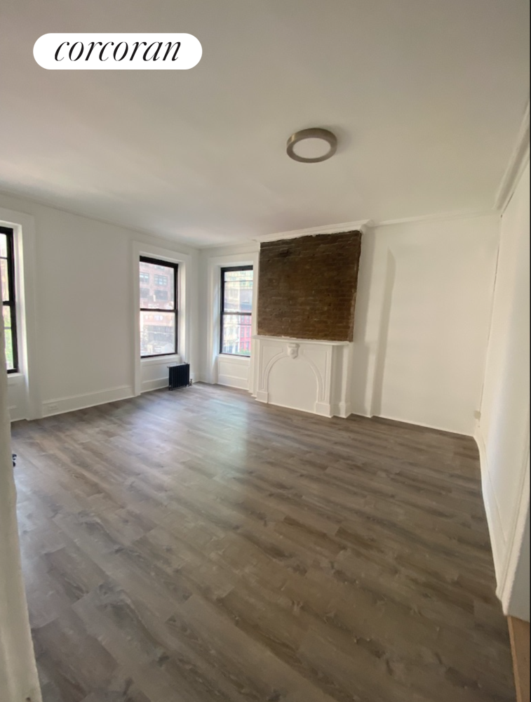 #1 photo, 251 E 45TH Street, 曼哈顿 中城东区 Middle East Side , NY 10017