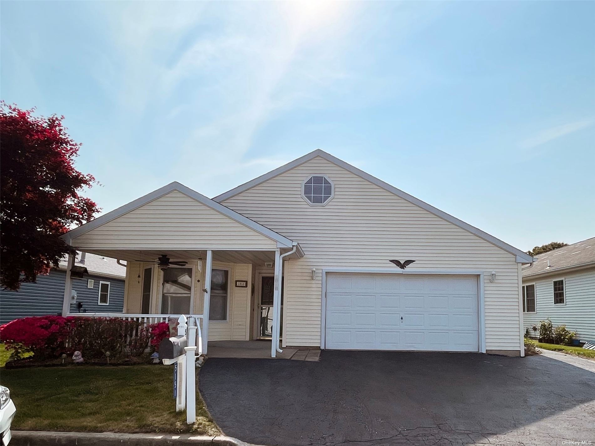 #1 photo, 5151 Village Circle, 东长岛 Manorville , NY 11949