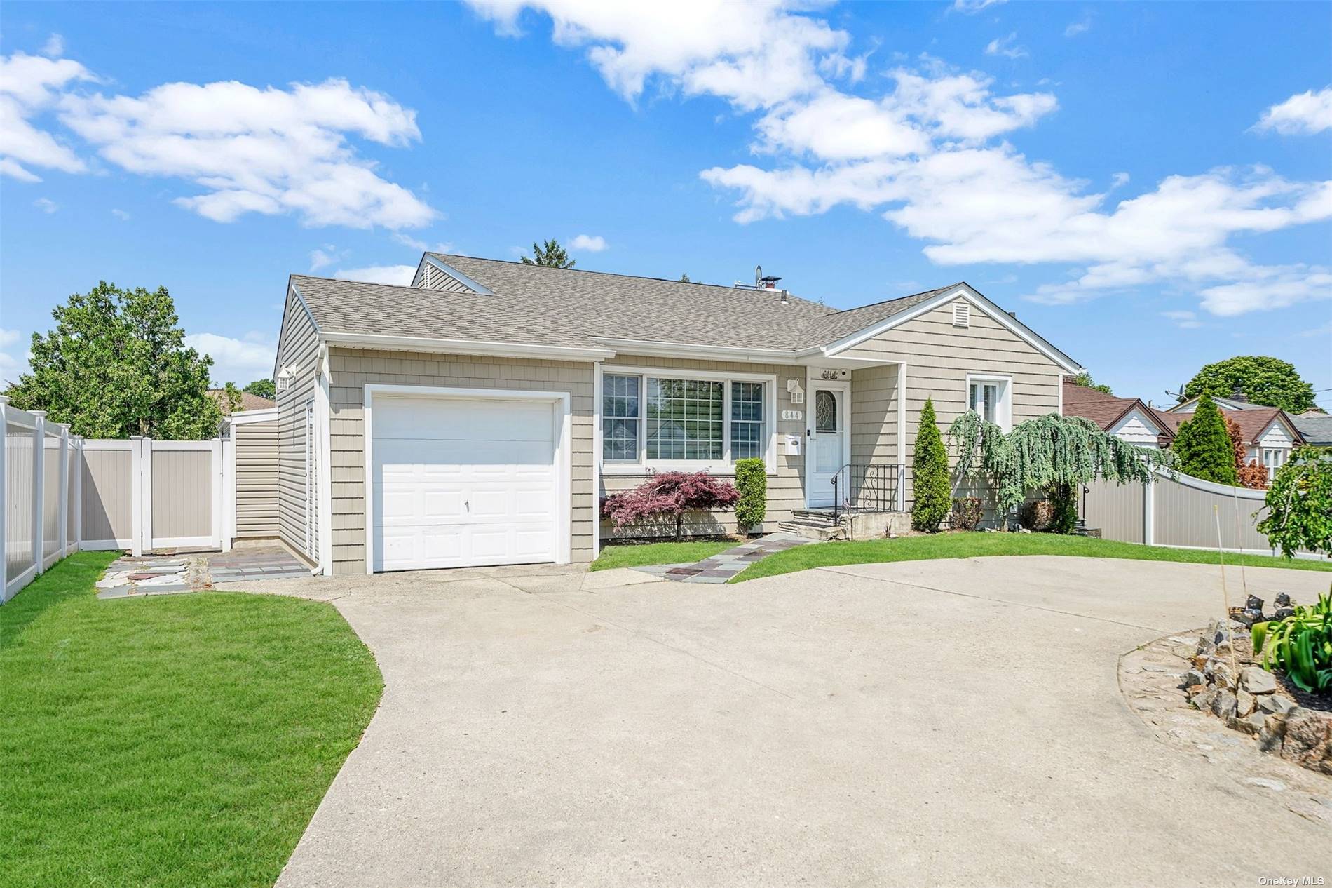 #1 photo, 844 Franklin Avenue, 长岛 Valley Stream , NY 11580