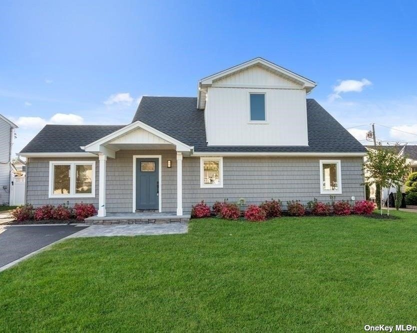 #1 photo, 16 Cottonwood Lane, ناسو Westbury , NY 11590