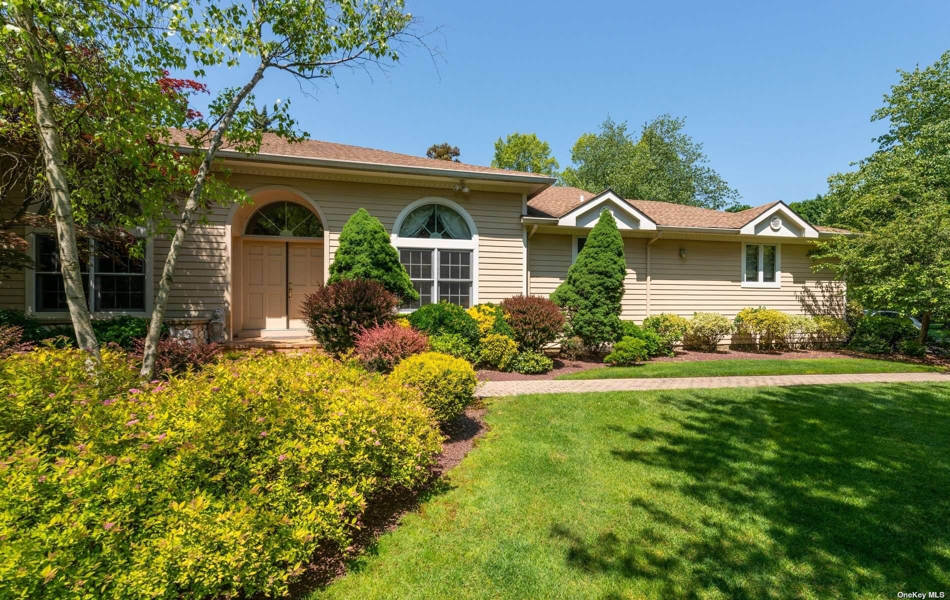 #1 photo, 311 Baltustrol Circle, 长岛 罗斯林 Roslyn , NY 11576