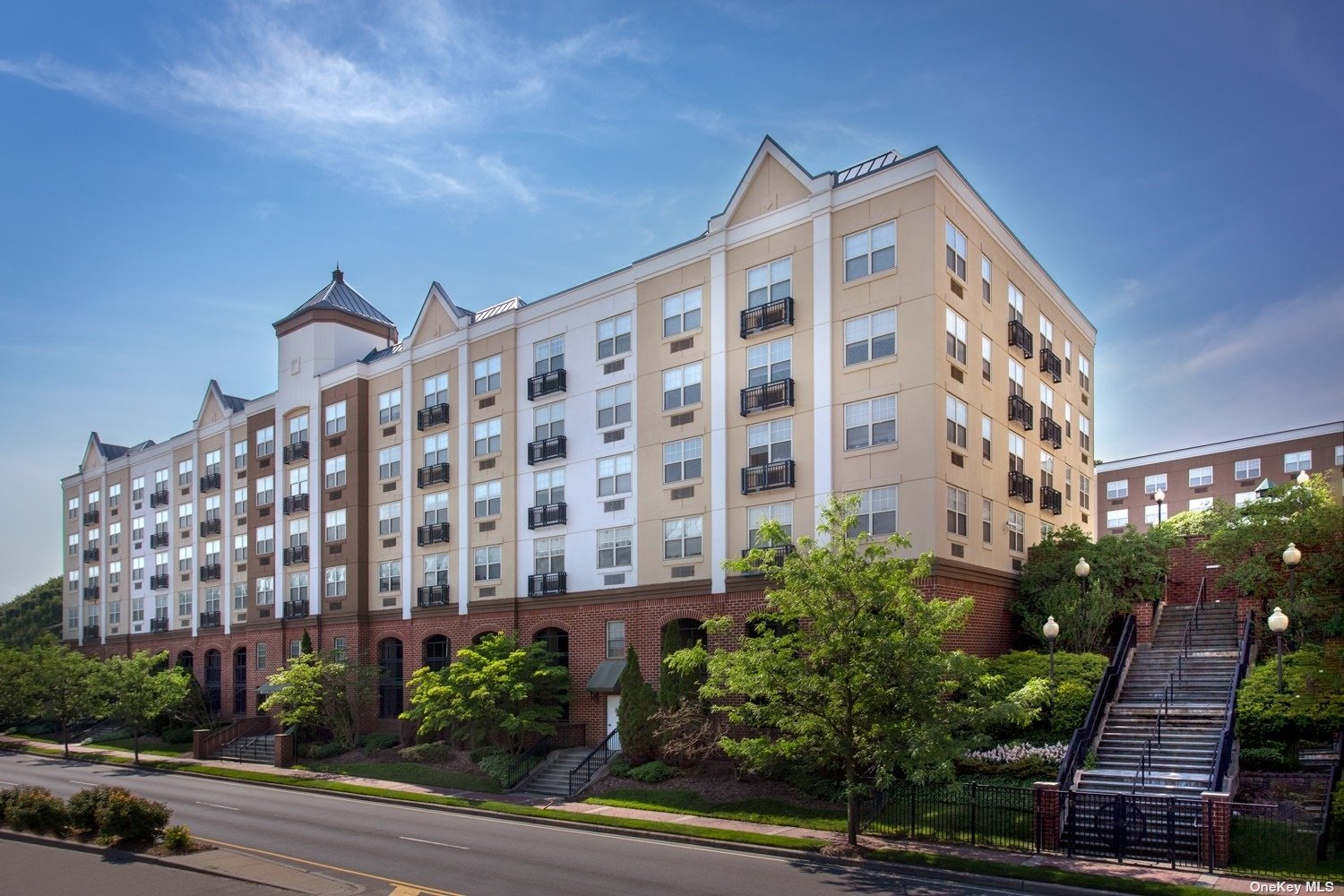 #1 photo, 1100 Avalon Street, 长岛 格仑科夫 Glen Cove , NY 11542