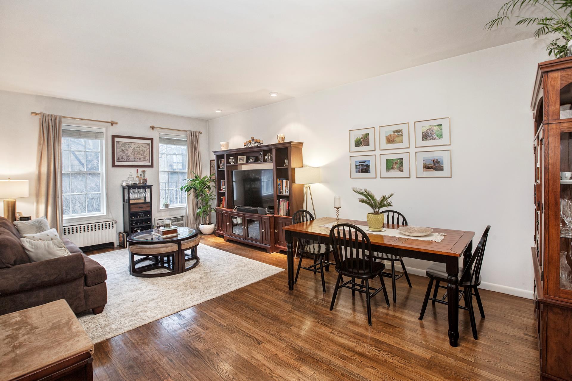 #1 photo, 348 East 89th Street, 曼哈顿 上东城 Upper East Side , NY 10128