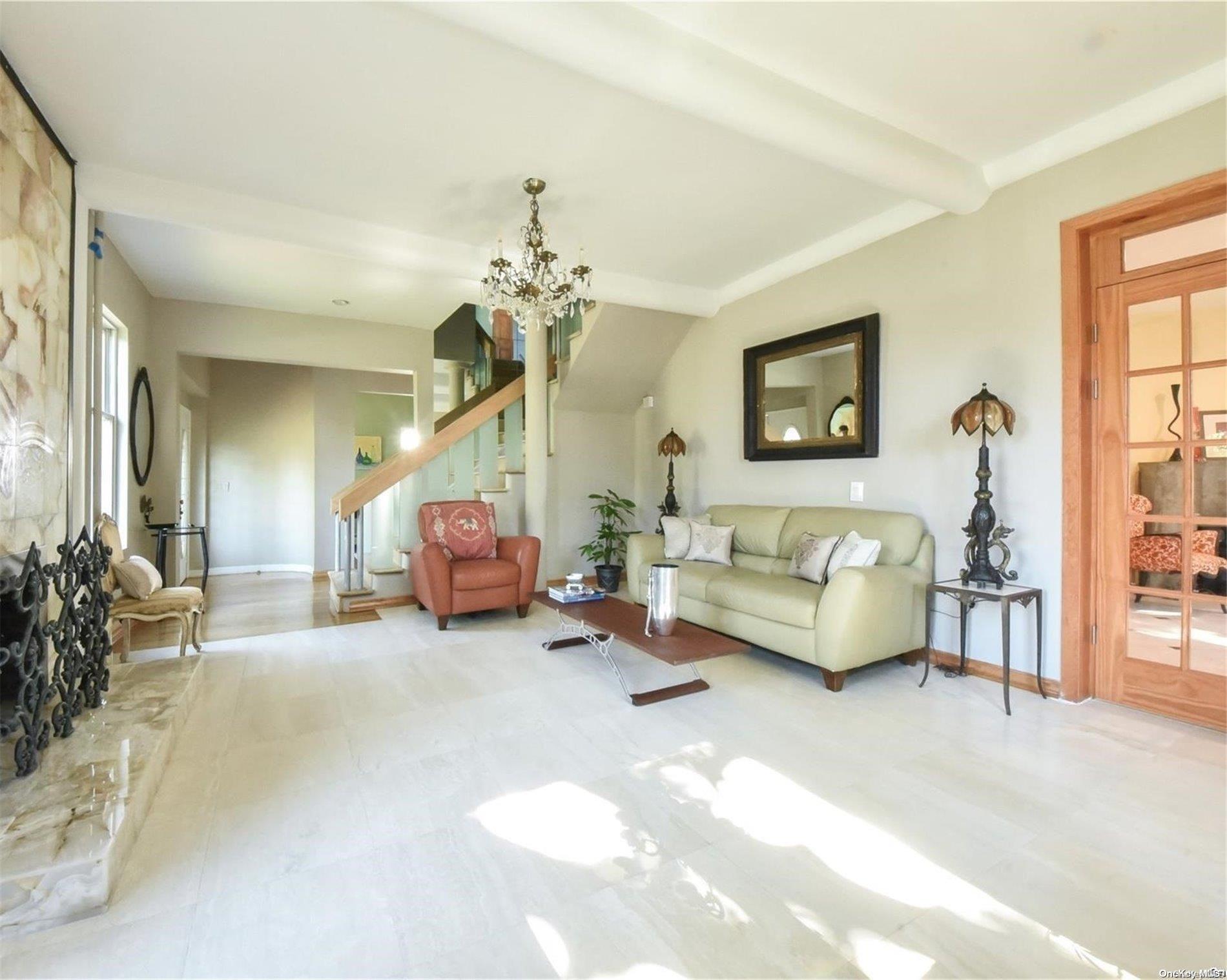 #9 photo, 26 Cherry Street, クイーンズ区 Douglaston , NY 11363