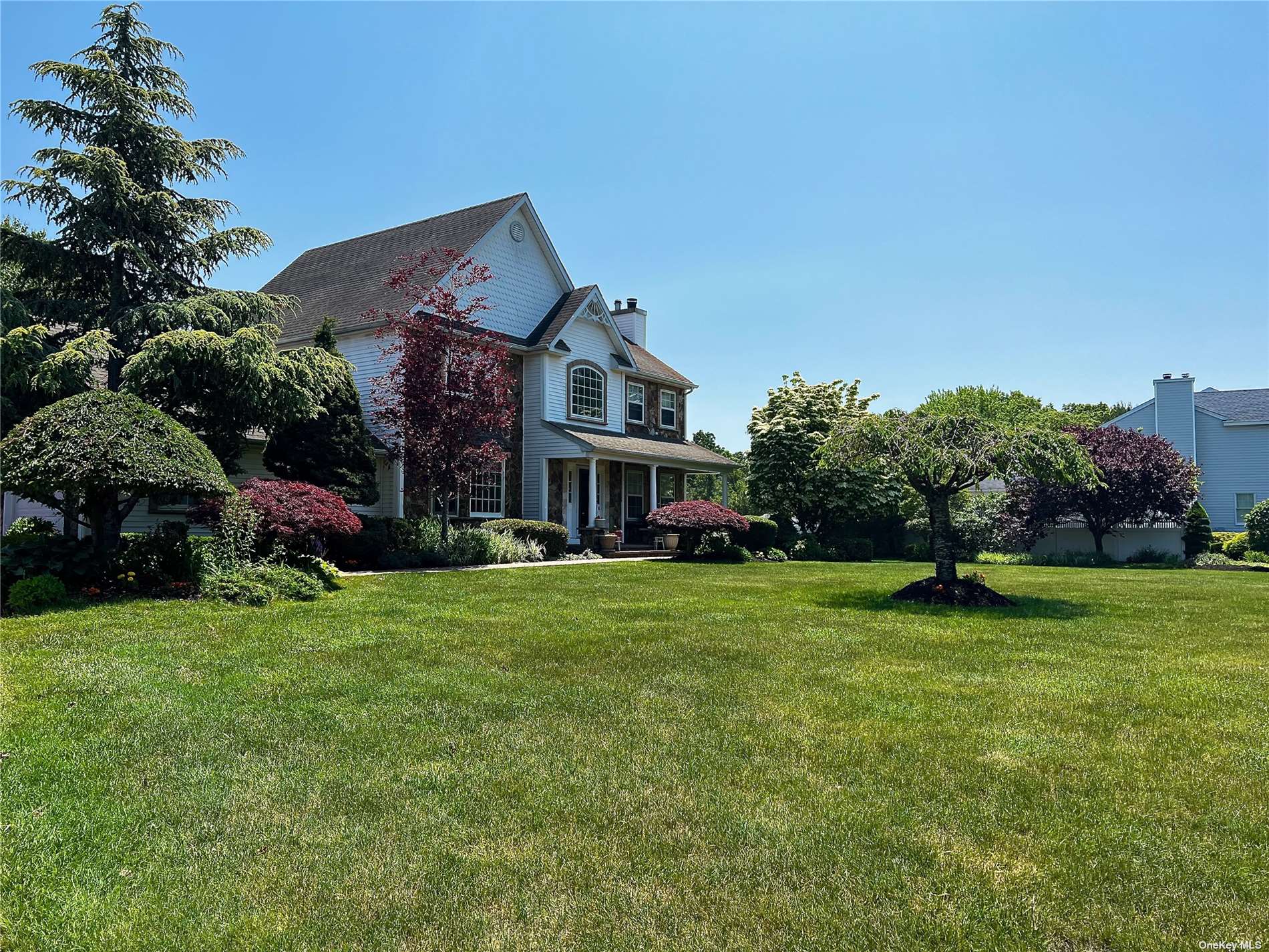 #1 photo, 14 Debbie Street, 东长岛 Port Jefferson Station , NY 11776